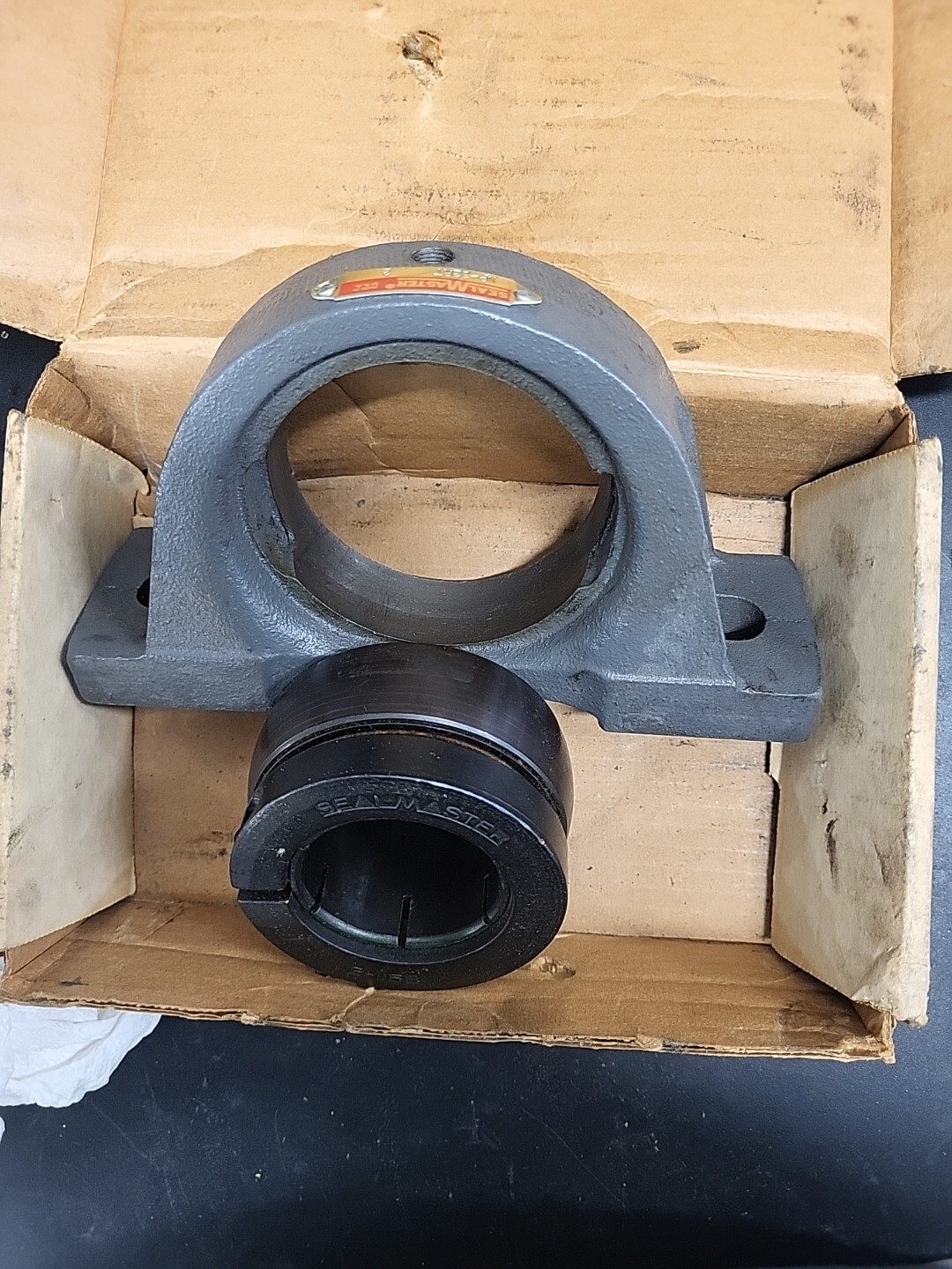 NEW OPEN BOX SEALMASTER NP-32RT 2″ BEARING