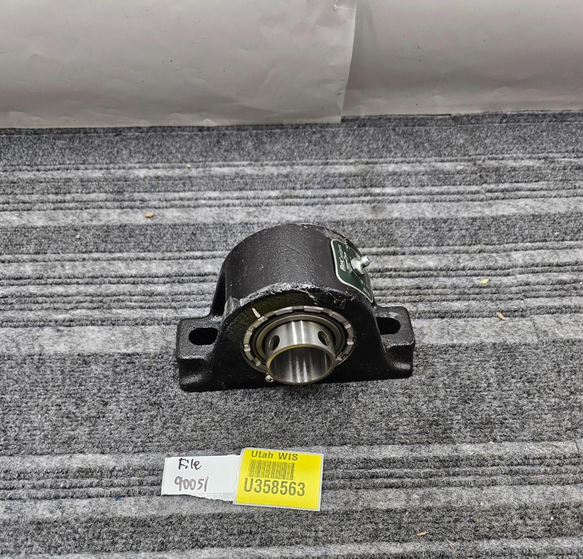 Rexnord MA2108 2-Bolt Solid-Housed Pillow Block Roller Bearing Unit 1-1/2″ Bore