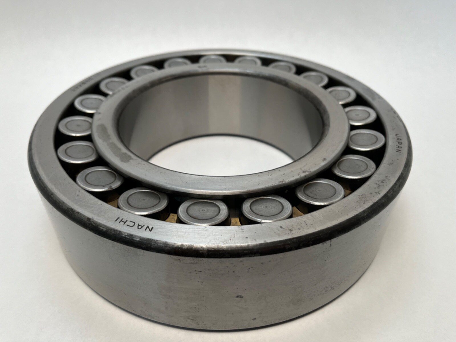 Nachi 22228EC3 Spherical Bearing 22228-E-C3 22228 MB/BR/M 140x250x68 mm
