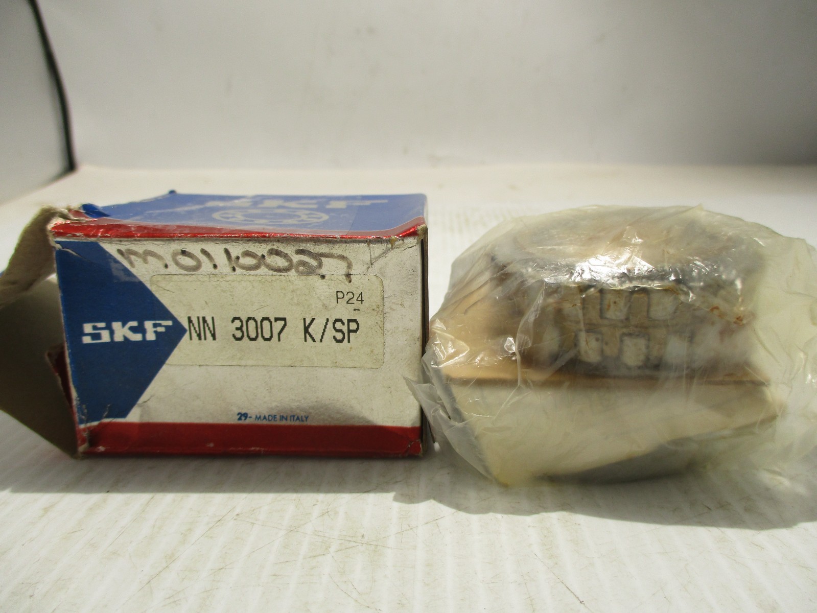 NEW SKF NN3007K/SP CYLINDRICAL SUPER PRECISION BEARING 35MM-ID 62MM-OD-20MM-W