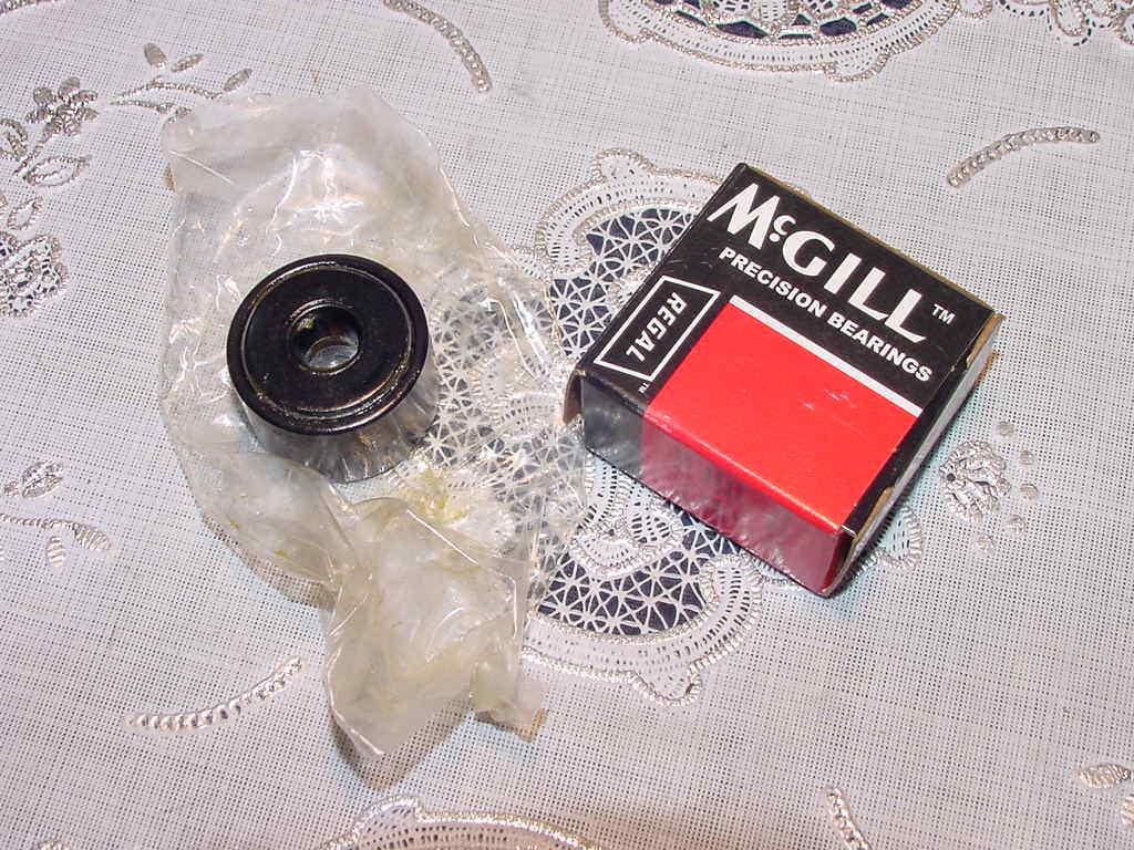 McGill CCYR 1 1/4 S Cam Yoke Roller Lubri-Disc, NEW IN BOX!