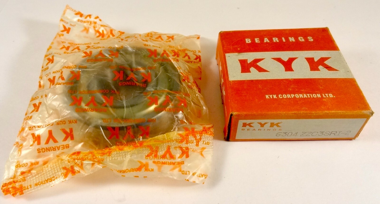 KYK 6304ZZC3SRI-2 Radial / Deep Groove Ball Bearing, Double Shielded, Round Bore