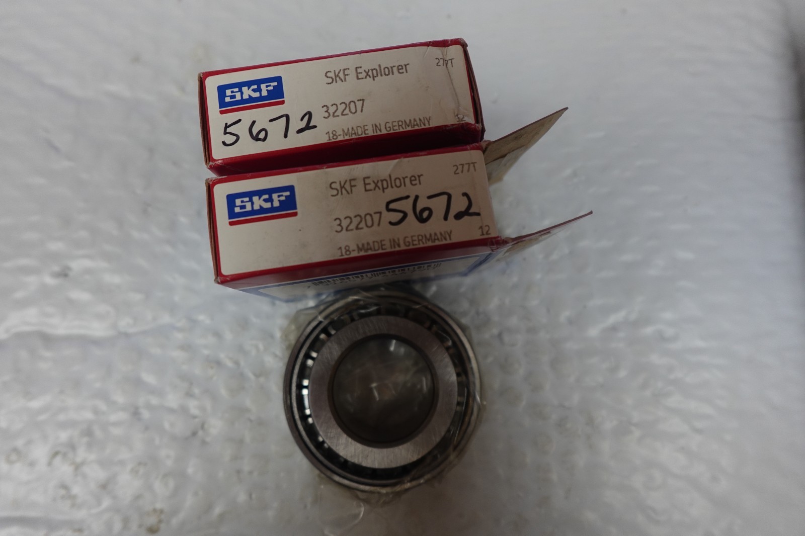 SKF 32207 Single Row Tapered Roller Bearing Lot of 2