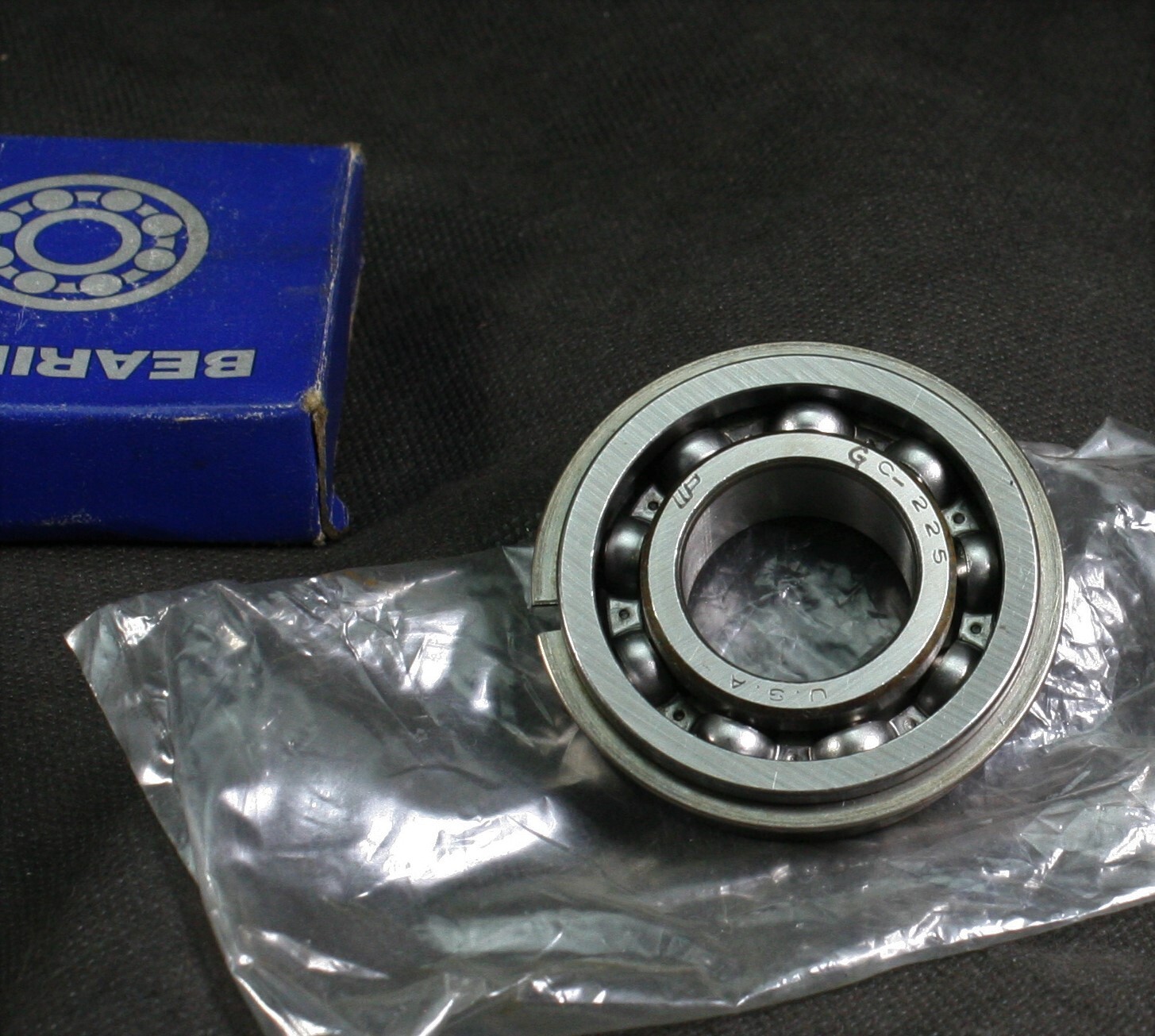 One WP GC-225 Countershaft Bearing Snap Ring 25 MM ID USA IHC Timken 205L NEW