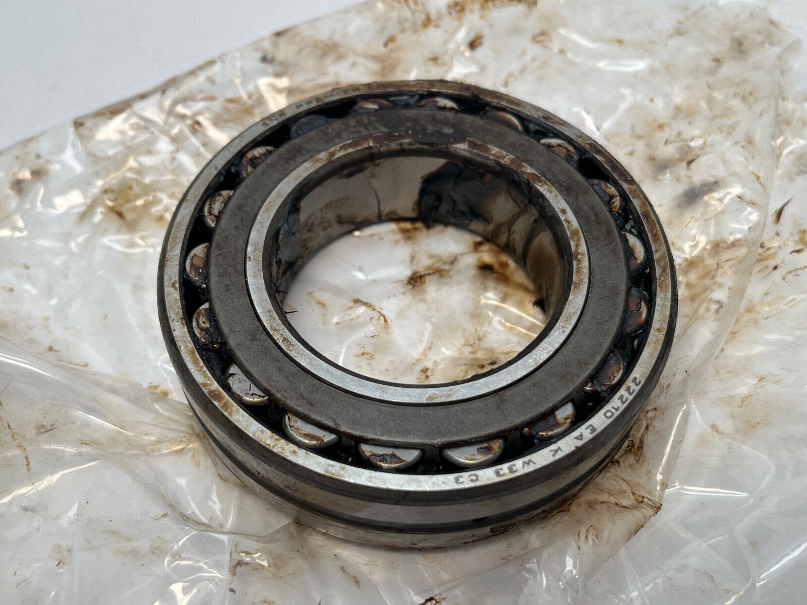 SNR 22210EAKW33C3 Bearing 50x90x23 mm 22210-E-A-K-W33-C3 22210EAKB33J30 Italy