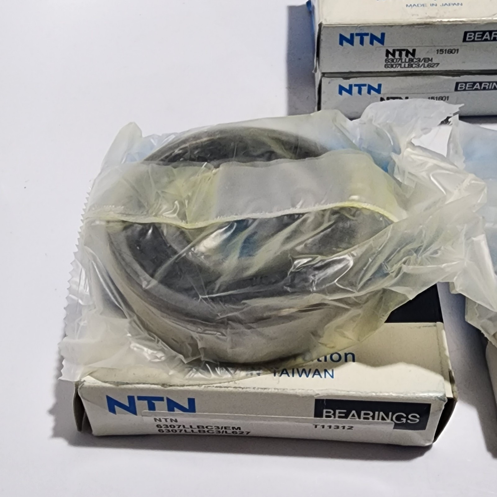 (4pc lot) NTN 6307 LLB C3/EM Deep Groove Ball Bearing, Rubber Sealed 35x80x21 mm