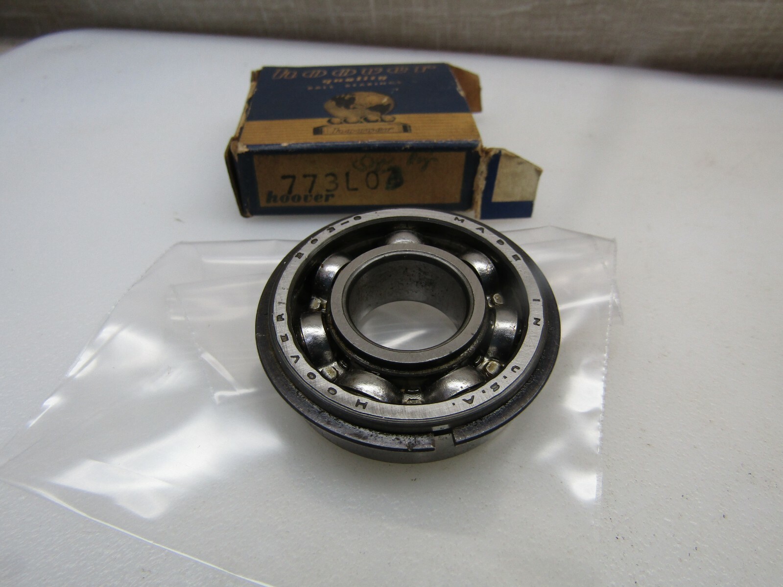 Hoover Vintage Automotive 773L03, 6203-2RSNR 17mmX40mmX12 mm Snap Ring Bearing