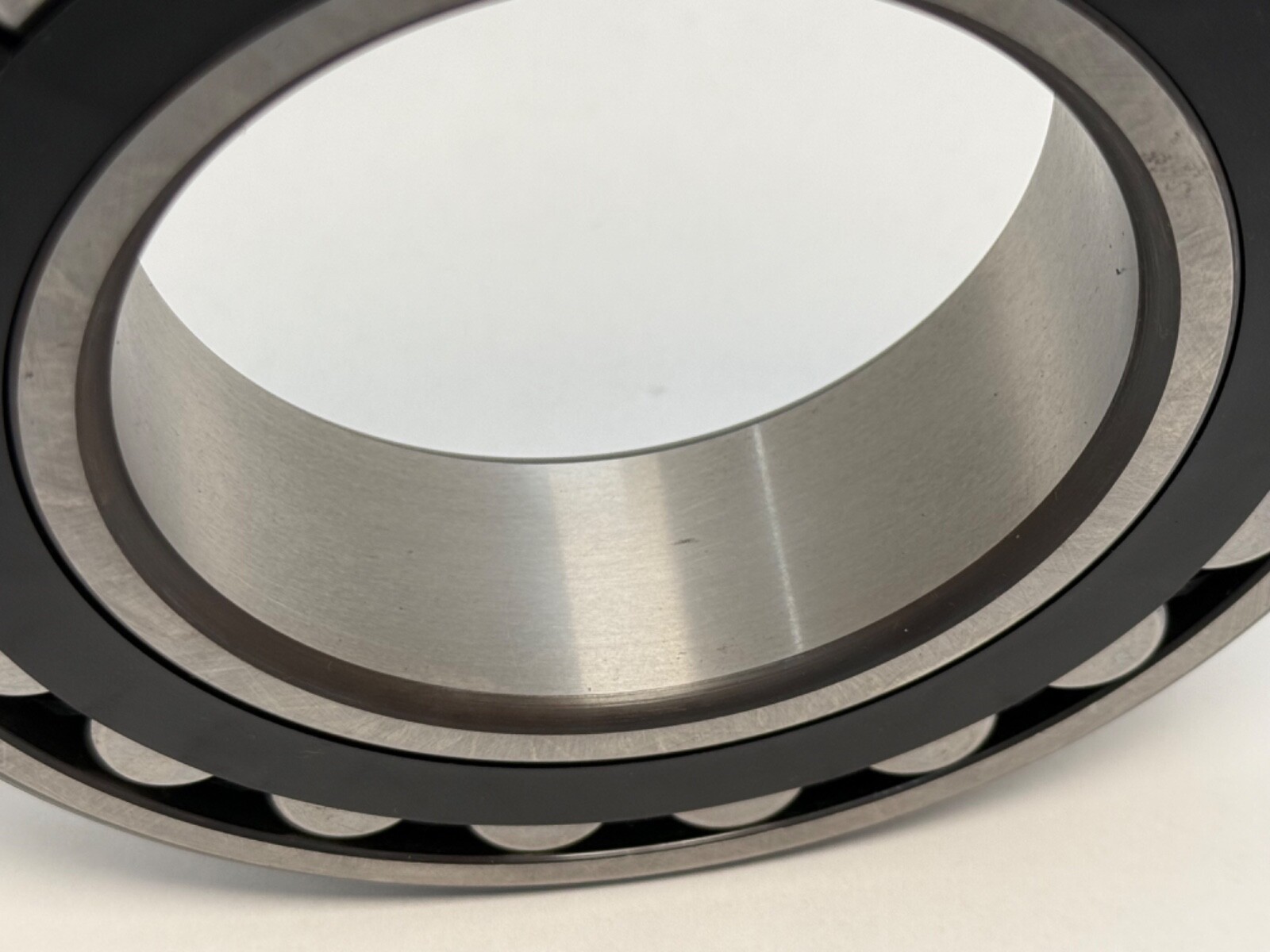 FAG 22216ES.TVPB Spherical Bearing 22216E 22216-E-S-TVPB-W33 80x140x33 mm