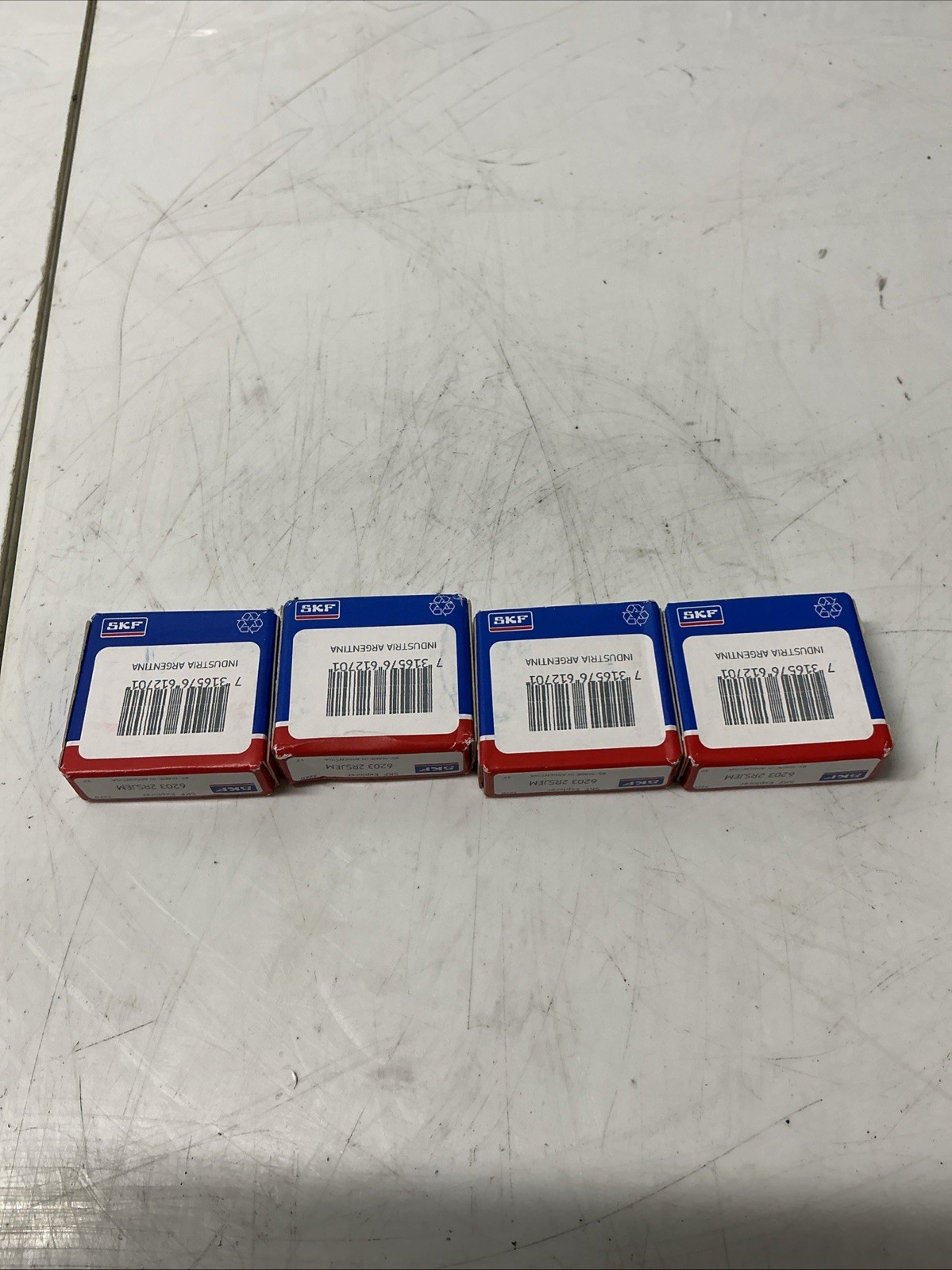 SKF 6203 2RSJEM Deep Groove Ball Bearing Lot Of 4 W-737