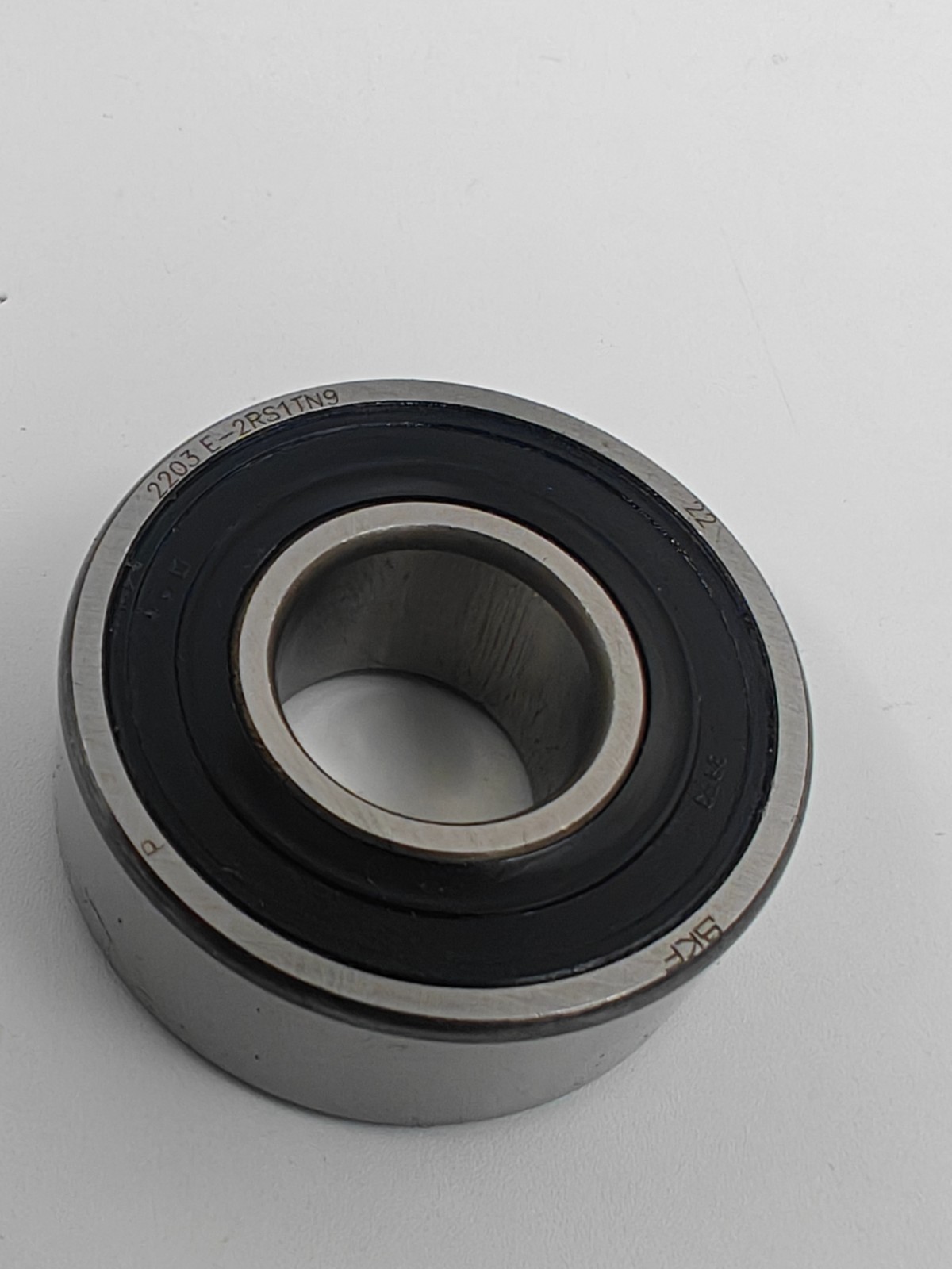 2203 E-2RS1TN9 SKF Double Row Self Aligning Ball Bearing SKF 2203 E 2RS1 TN9