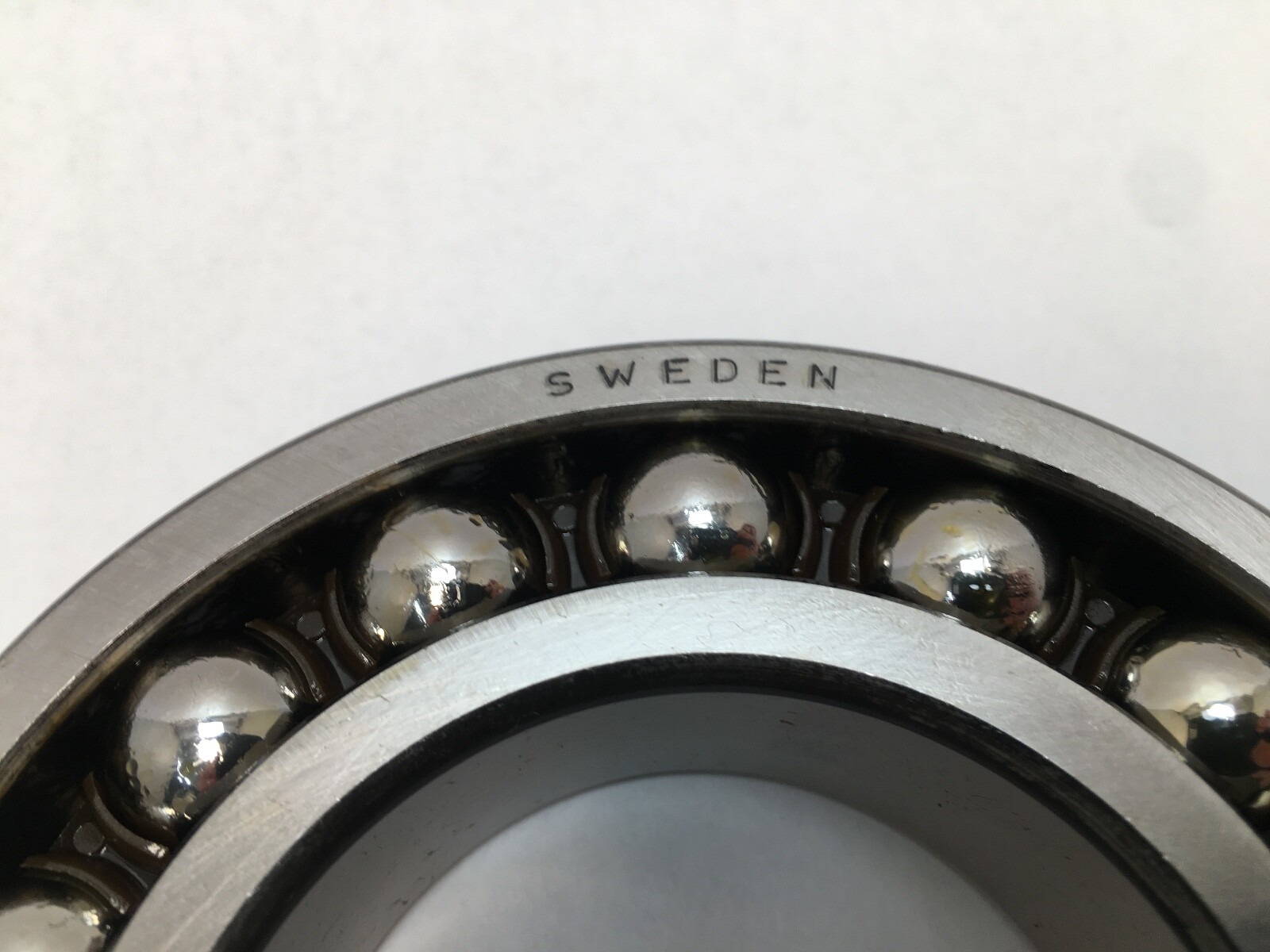 SKF 2213-ETN9 Self Aligning Bearing 65x120x31 mm 2213 E TN9 22213E Sweden