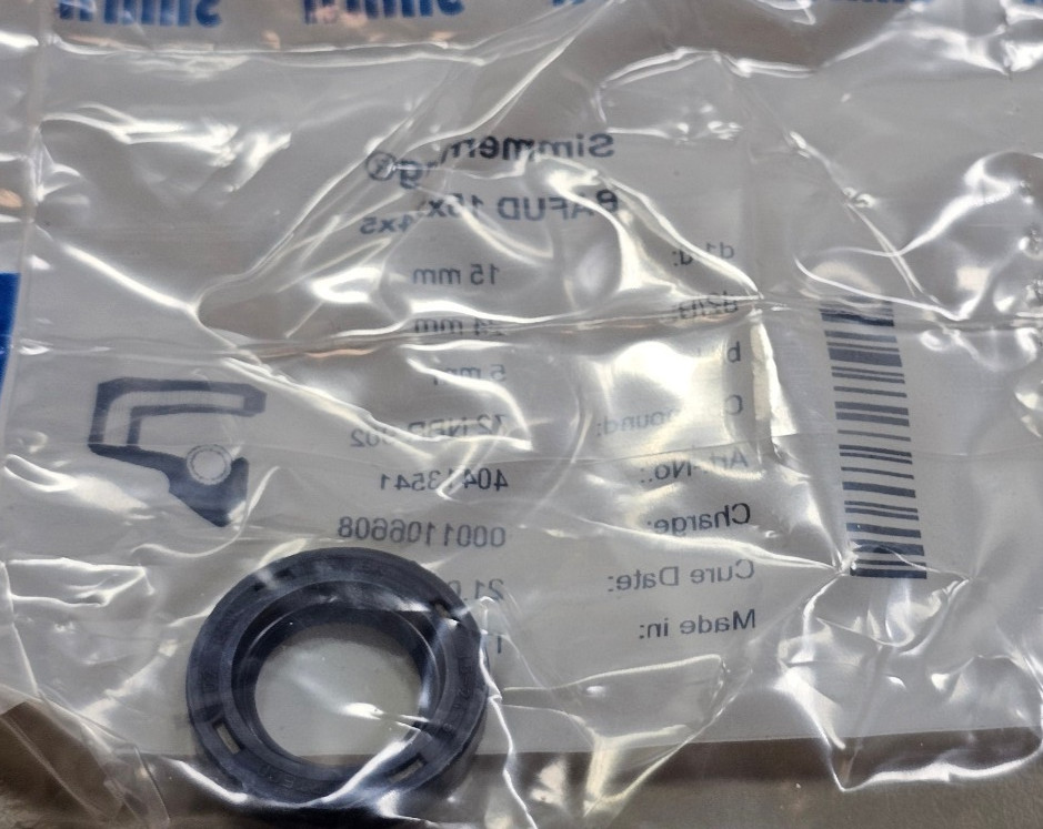 Lot 23 PCs Simrit Simmerring BAFUD 15mm x 24mm x 5mm Rotary Shaft Seal 40413541