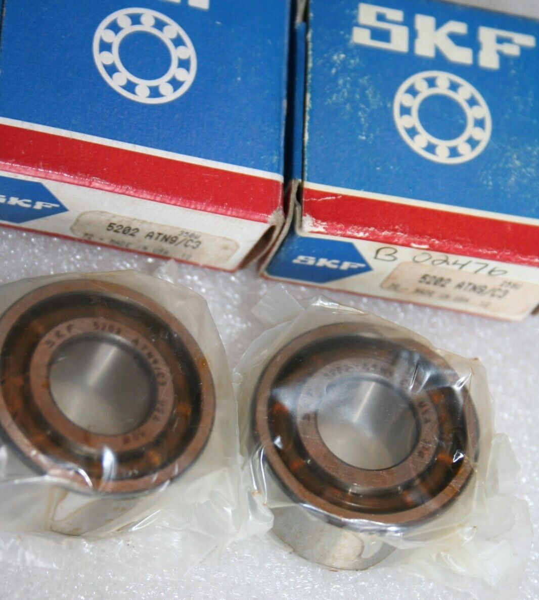 (Lot of 2) SKF 5202 ATN9/C3 Angular Contact Bearings * NEW *