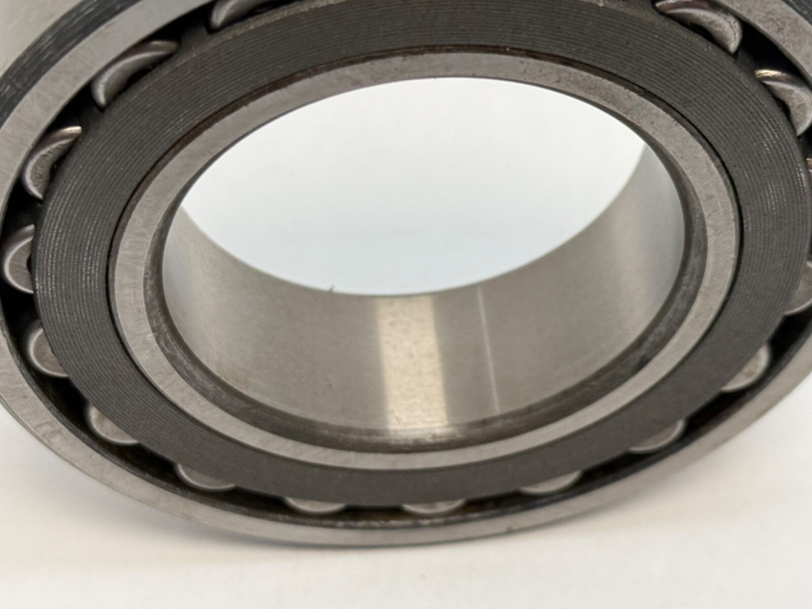 SKF 22211-CJ Spherical Bearing 22211-CJ 22211C 22211CC 55x100x25 mm