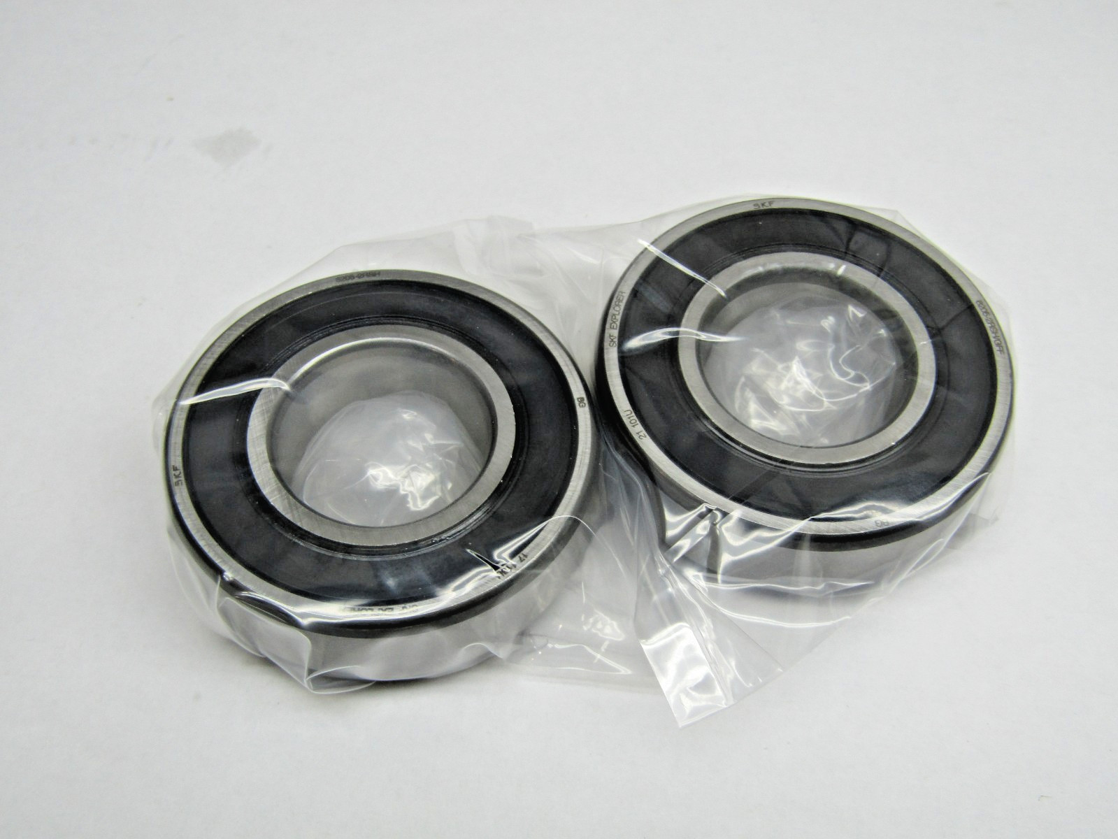 (Lot of 2) SKF 6205-2RSH 25mm x 52mm x 15mm Sealed Bearing