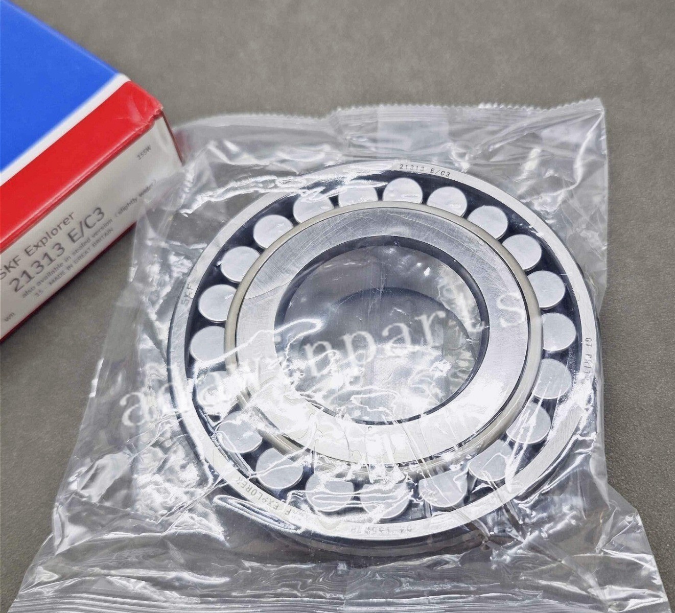 New Spherical Roller Bearings 65 x 140 x 33mm for SKF 21313 E / C3 21313 E