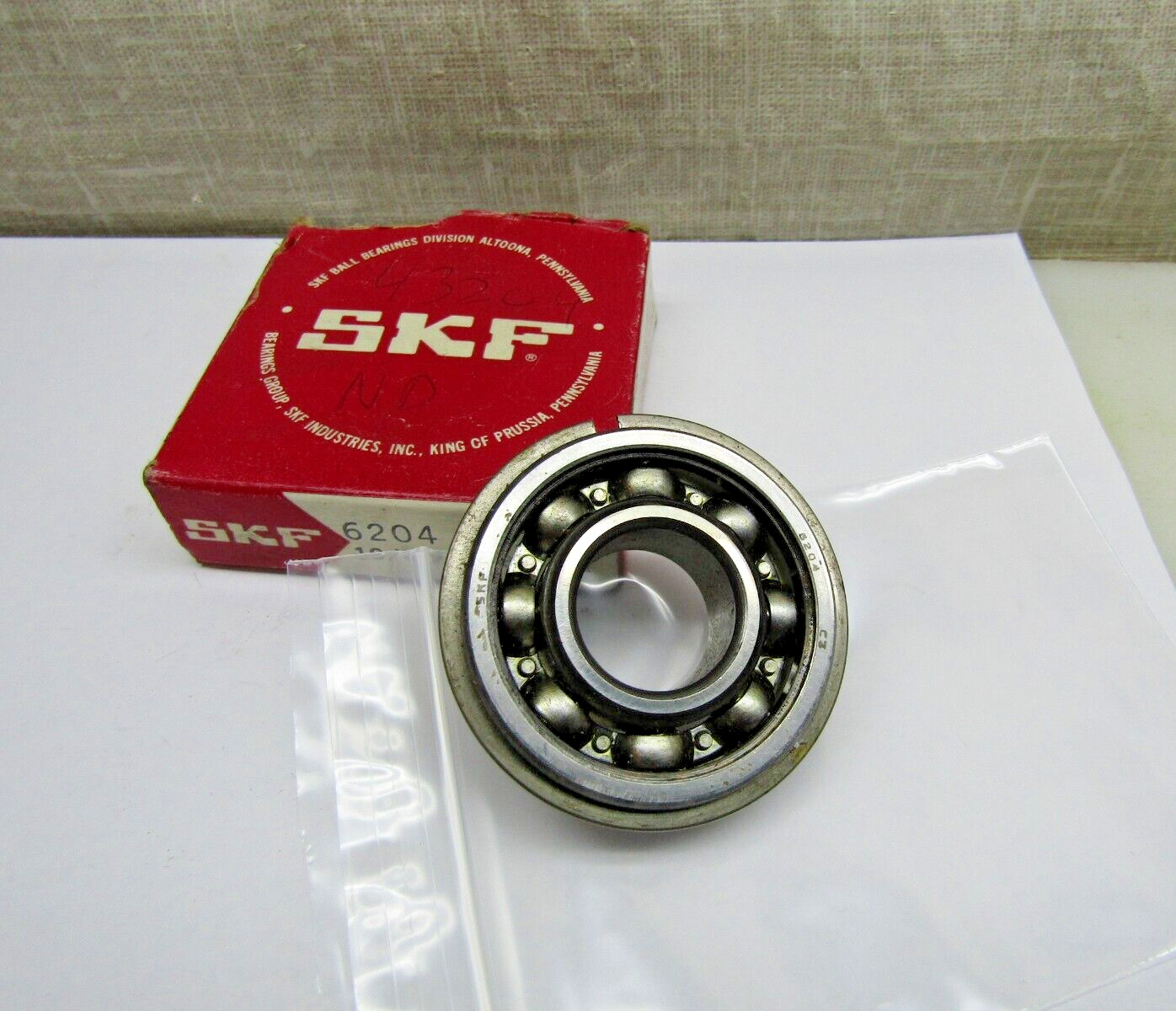 SKF 6204-NR JEM 20mm X 47mm X 14mm Open Snap Ring Bearing