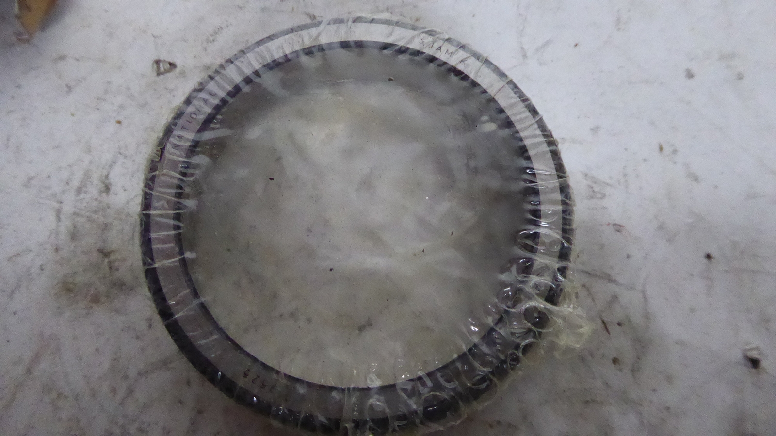 2 National/ Timken 3525 Tapered Roller Bearing Cup