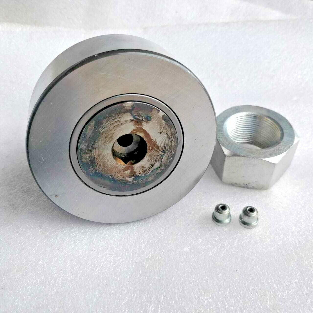 NUKR 90-A FULL COMPLEMENT Stud Type Track Rollers BEARING NEW INA NUKR90-A