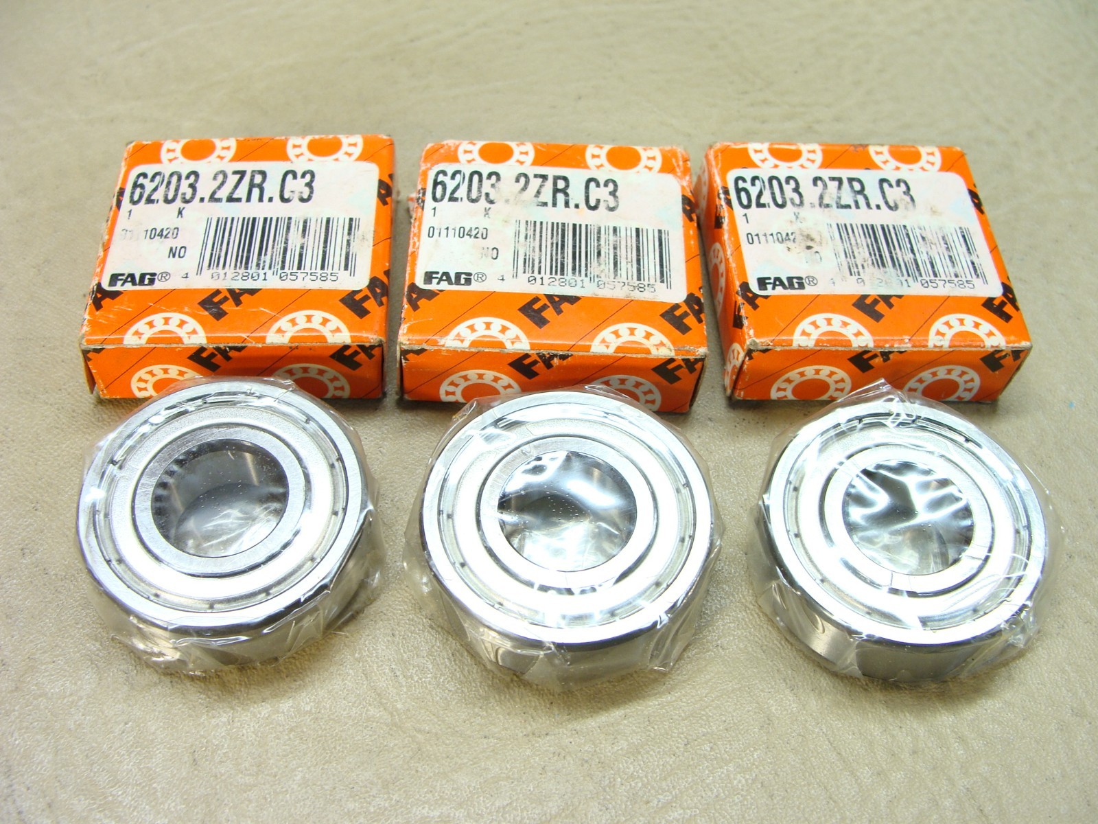 NEW lot of 3 FAG 6203.2ZR.C3 bearings