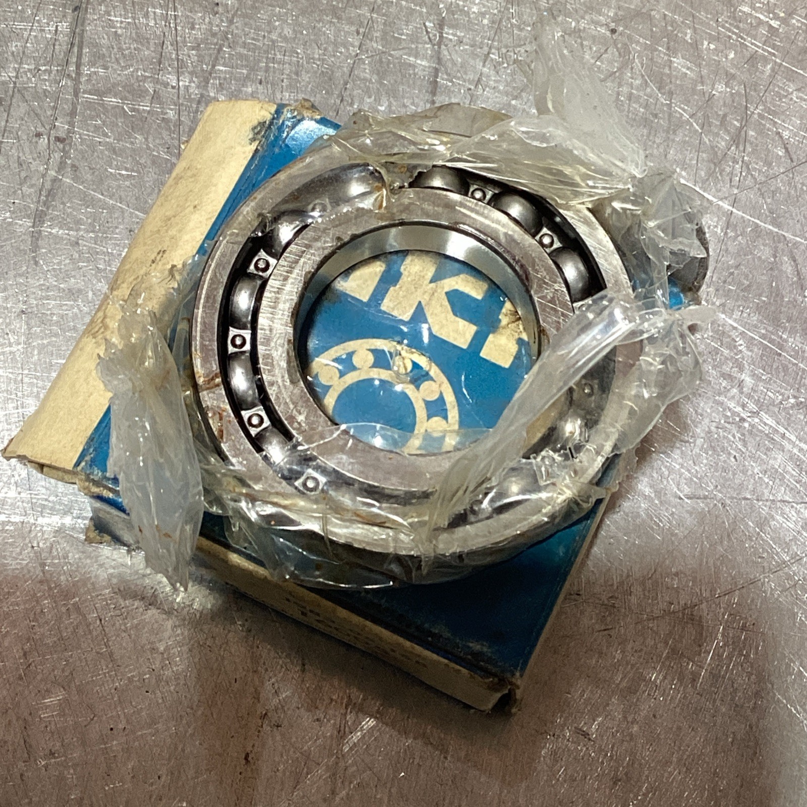 SKF 16005 25x47x8mm NOS