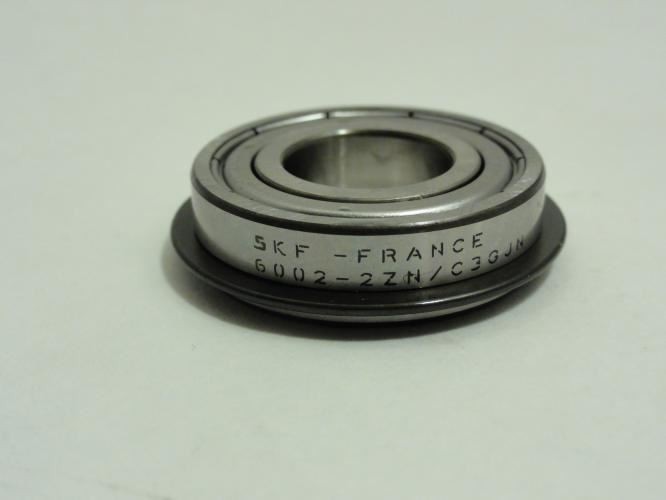 201258 New In Box; SKF 6002 2ZNRJEM Ball Bearing; 15mm ID x 32mm OD x 9mm Wide