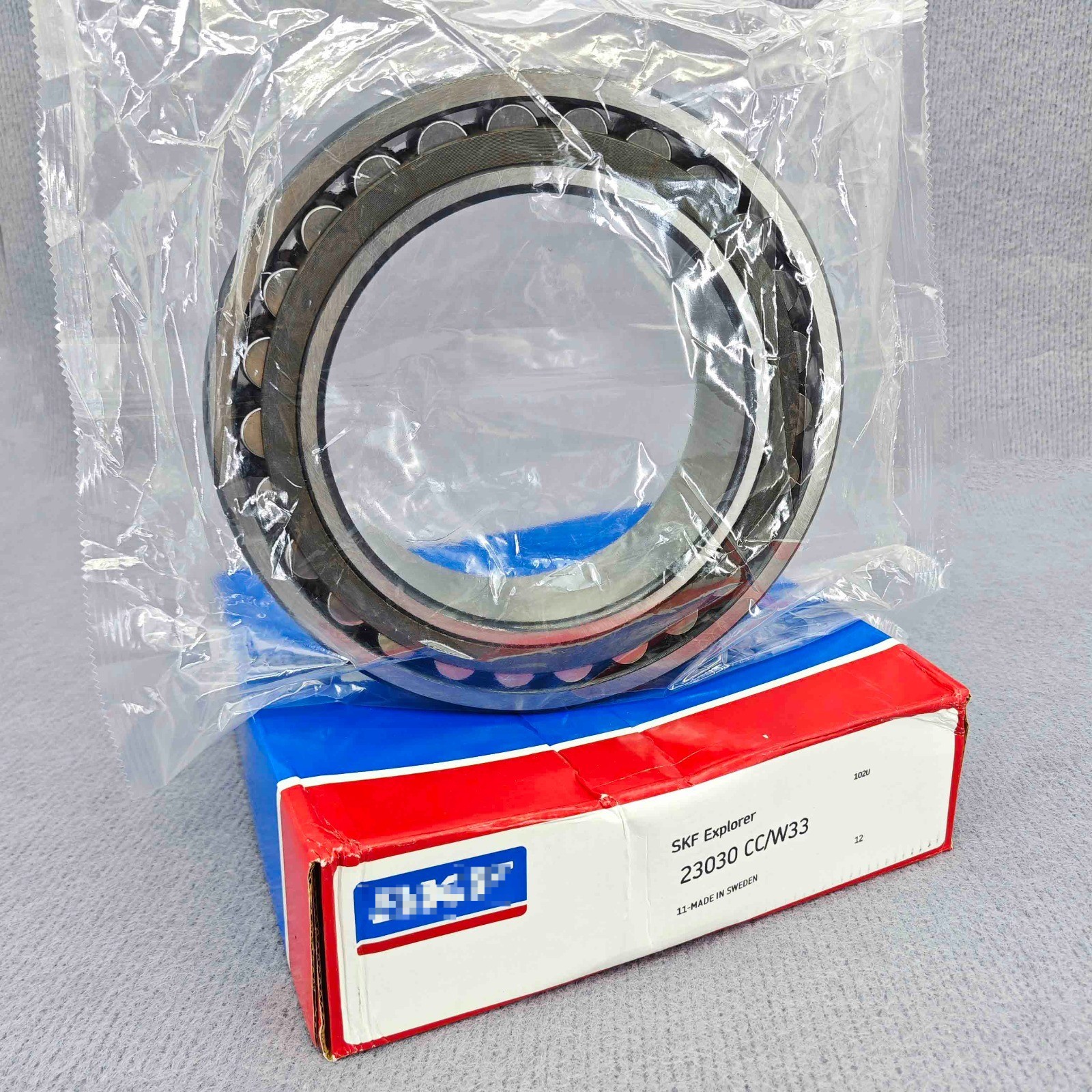 New 23030 CC/W33 spherical roller bearing for SKF 23030 CC/W33