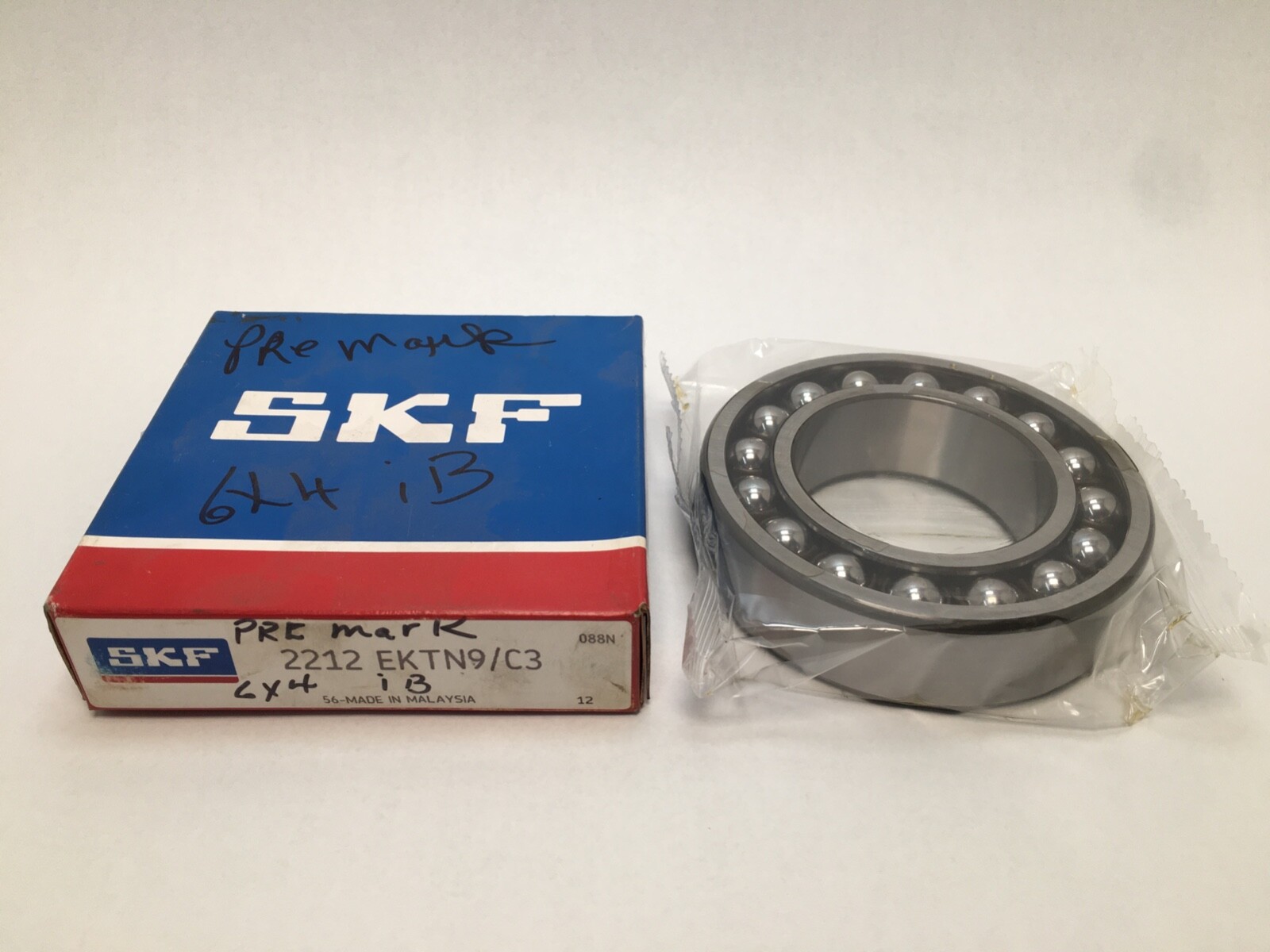 SKF 2212-EKTN9/C3 Self Aligning Bearing 60x110x28 mm 2212 E K TN9 C3 2212E