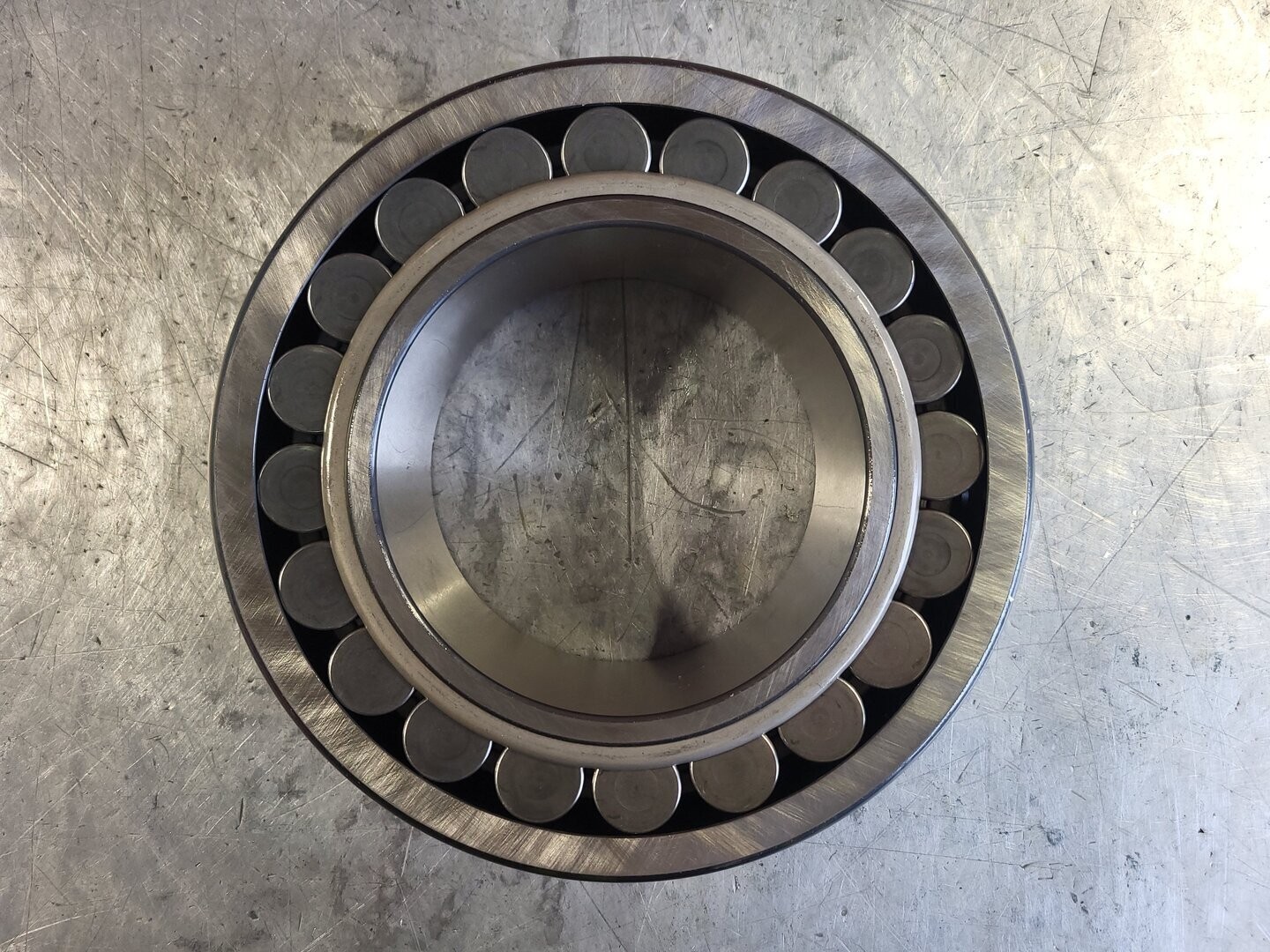 SURPLUS NEW SKF 22226 EK/C3 Spherical Roller Bearing