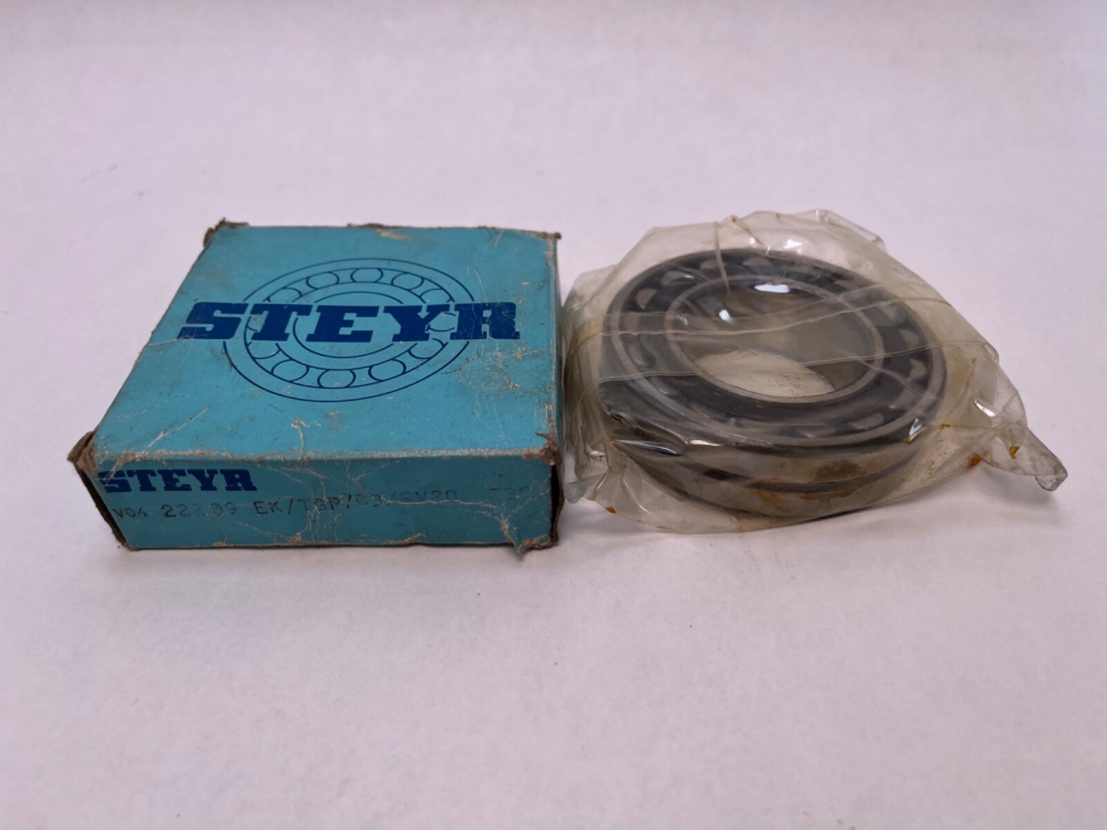 Steyr 22209EKTGPC3W33 Spherical Bearing 45x85x23mm 22209 E K TGP C3 SV20/W33 F32