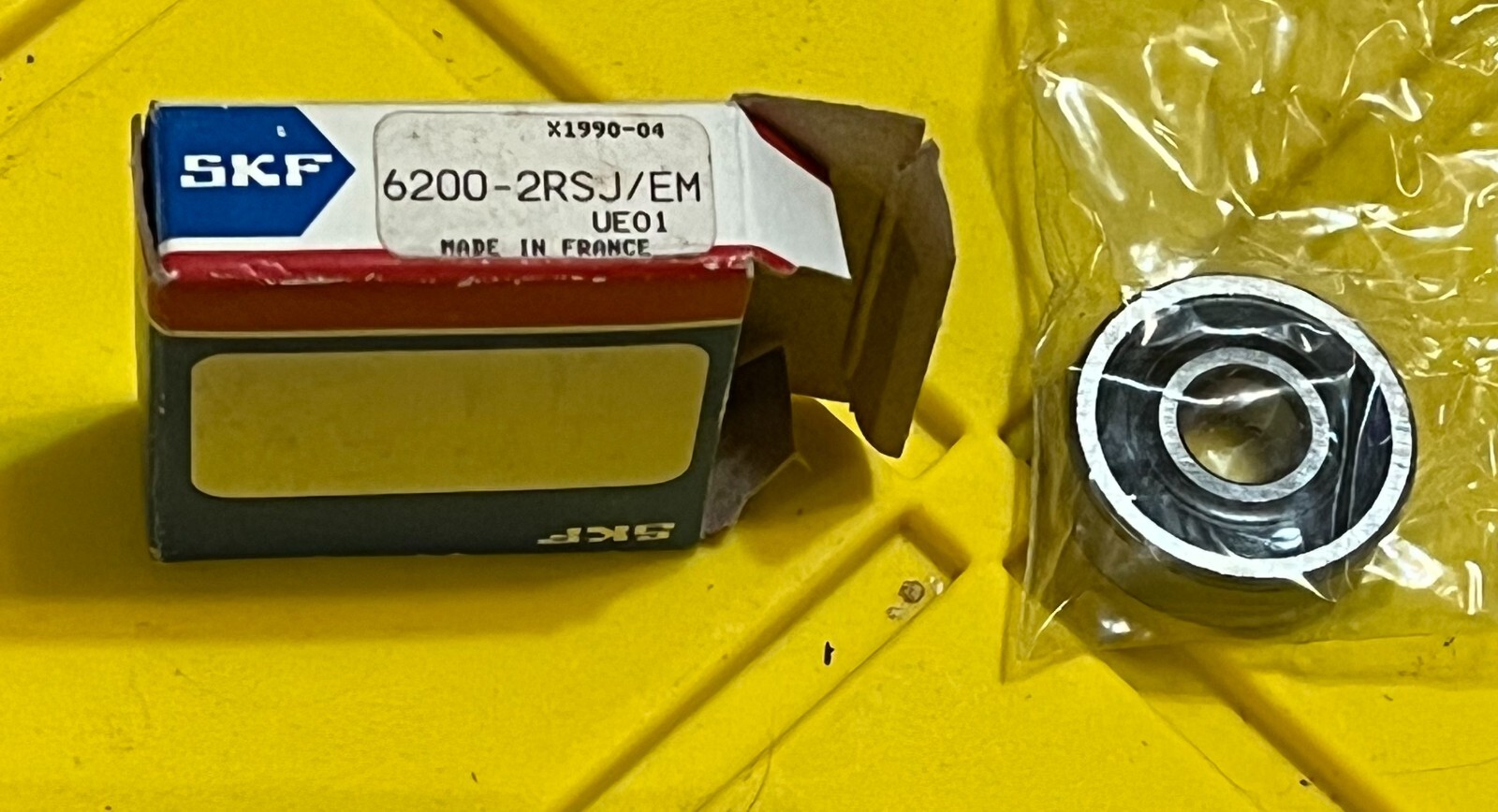 SKF 6200-2RSJ/EM SINGLE ROW BALL BEARING