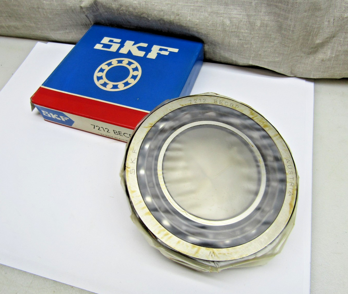 SKF 7212 BECBP 60mm X 110mm X 22mm Angular Contact Bearing