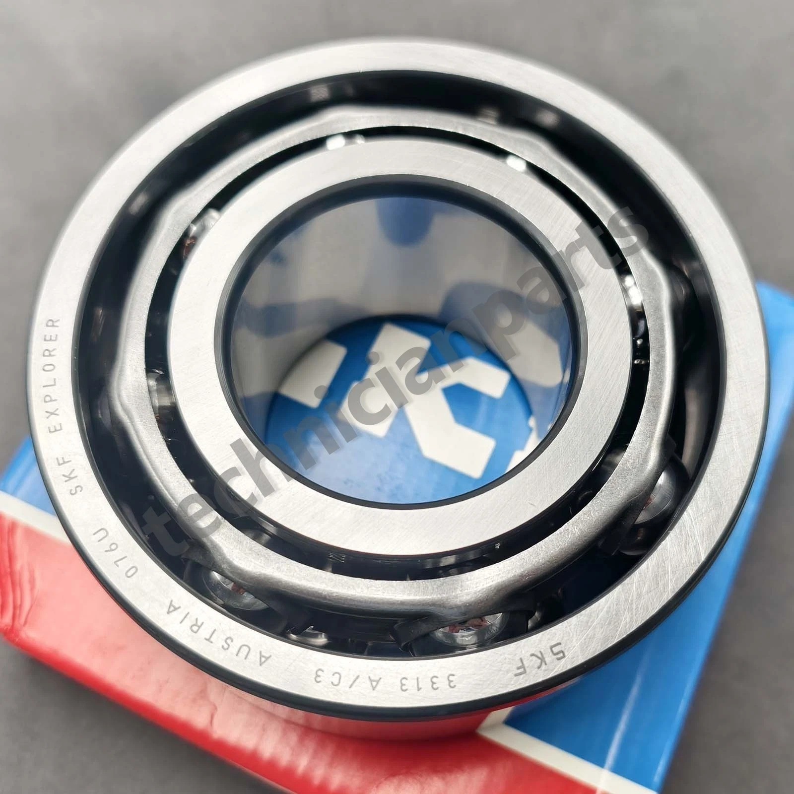 1X New Double Row Angular Contact Ball Bearing for SKF 3313 A/C3 65x140x58.7mm