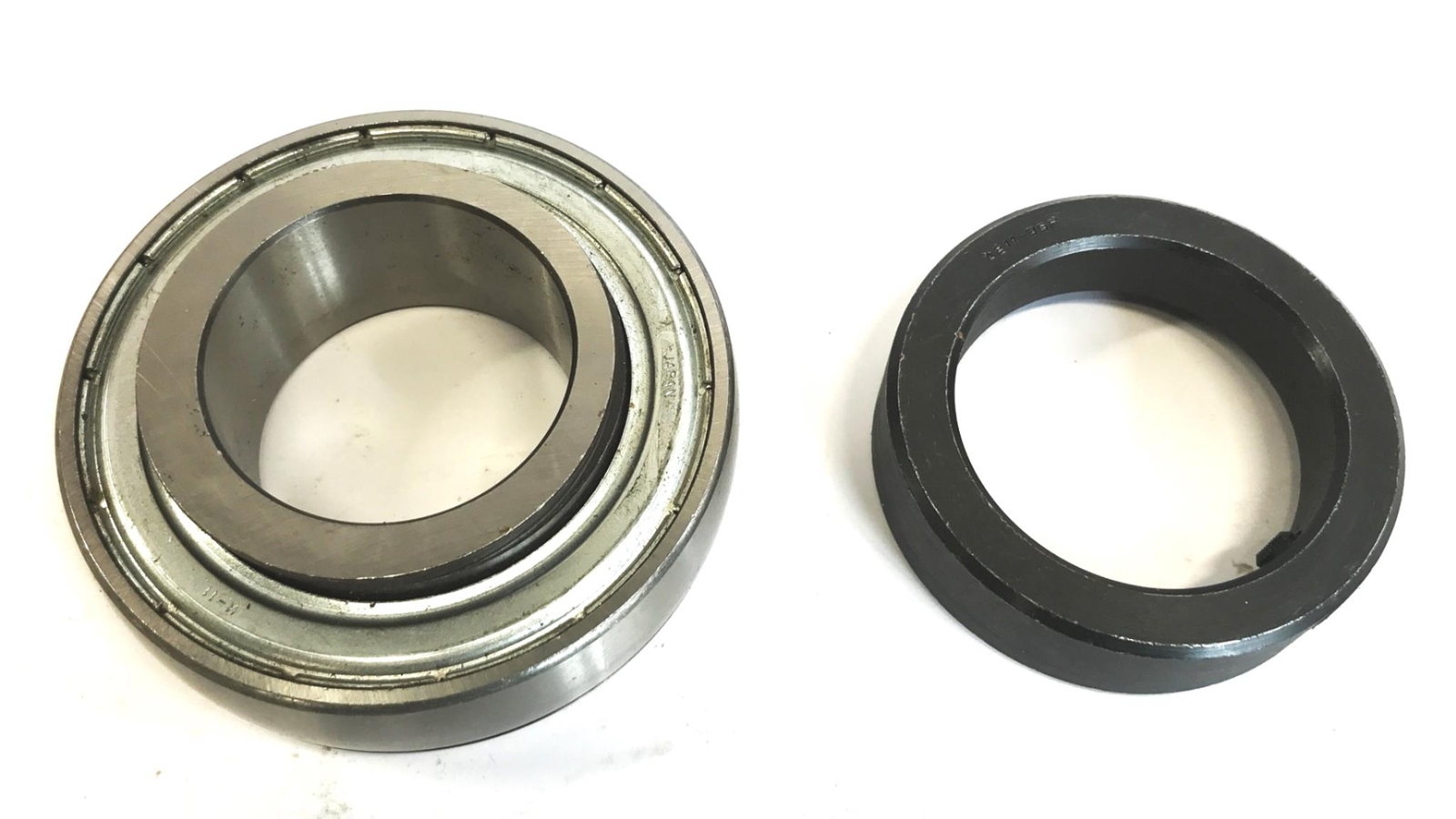 FYH-Roberts Grooved Insert Bearing and Collar SA211-32F NOS