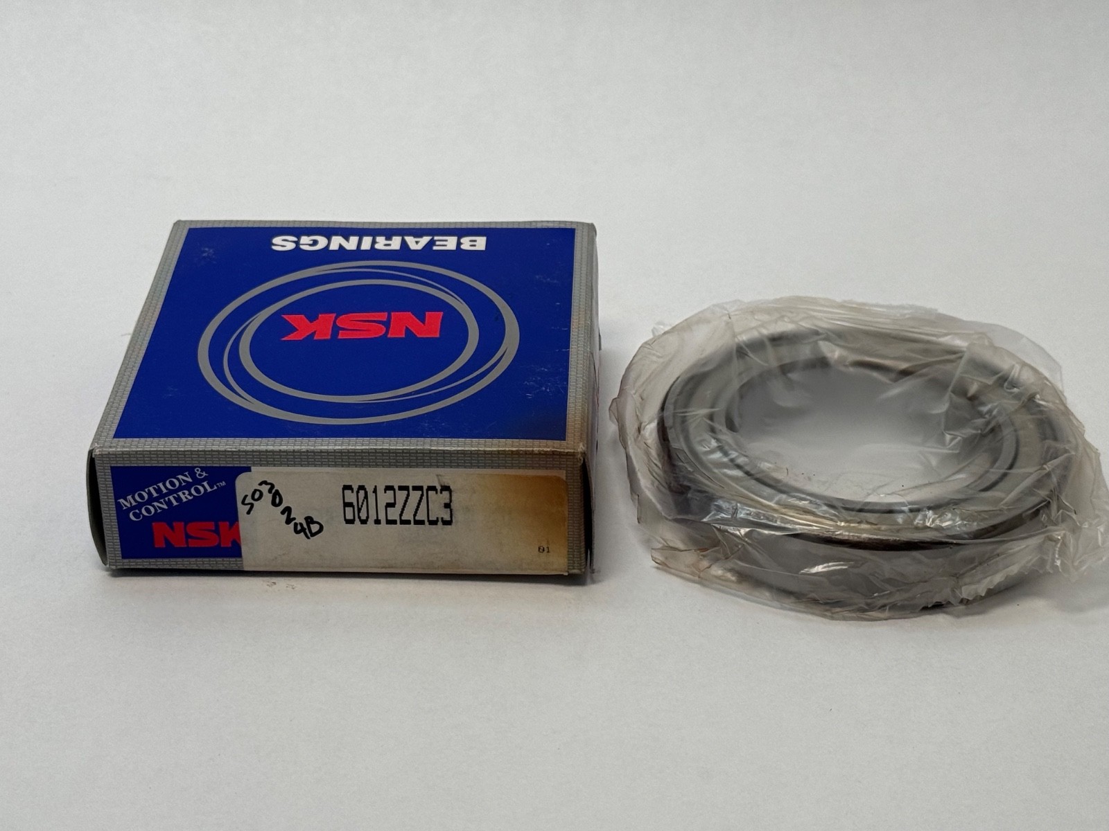 NSK 6012ZZC3 Bearing Metal Seals 60x95x18 mm 6012-ZZ-C3 6012-2Z