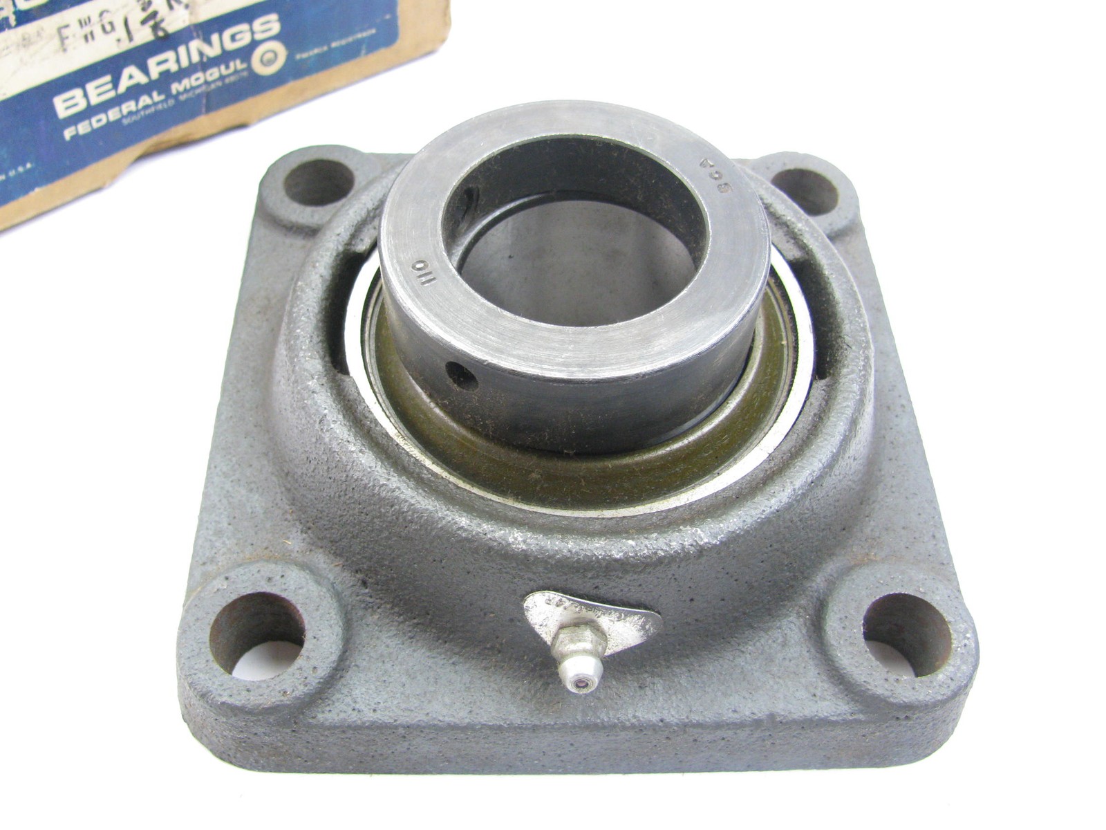 BCA FEDERAL MOGUL FWG-1-3/4-R FWG13/4R 4 BOLT FLANGE BLOCK 1-3/4″ BORE