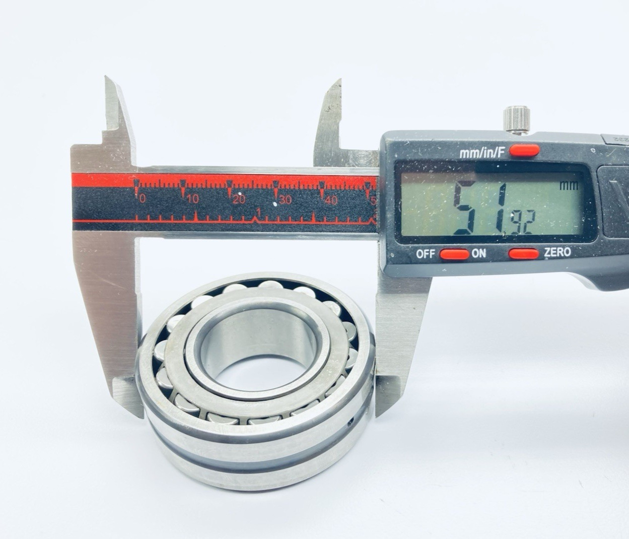 SKF 22205 E/C3 Spherical Roller Bearing 25mmId 52mmOd 18mmW C3 no Split