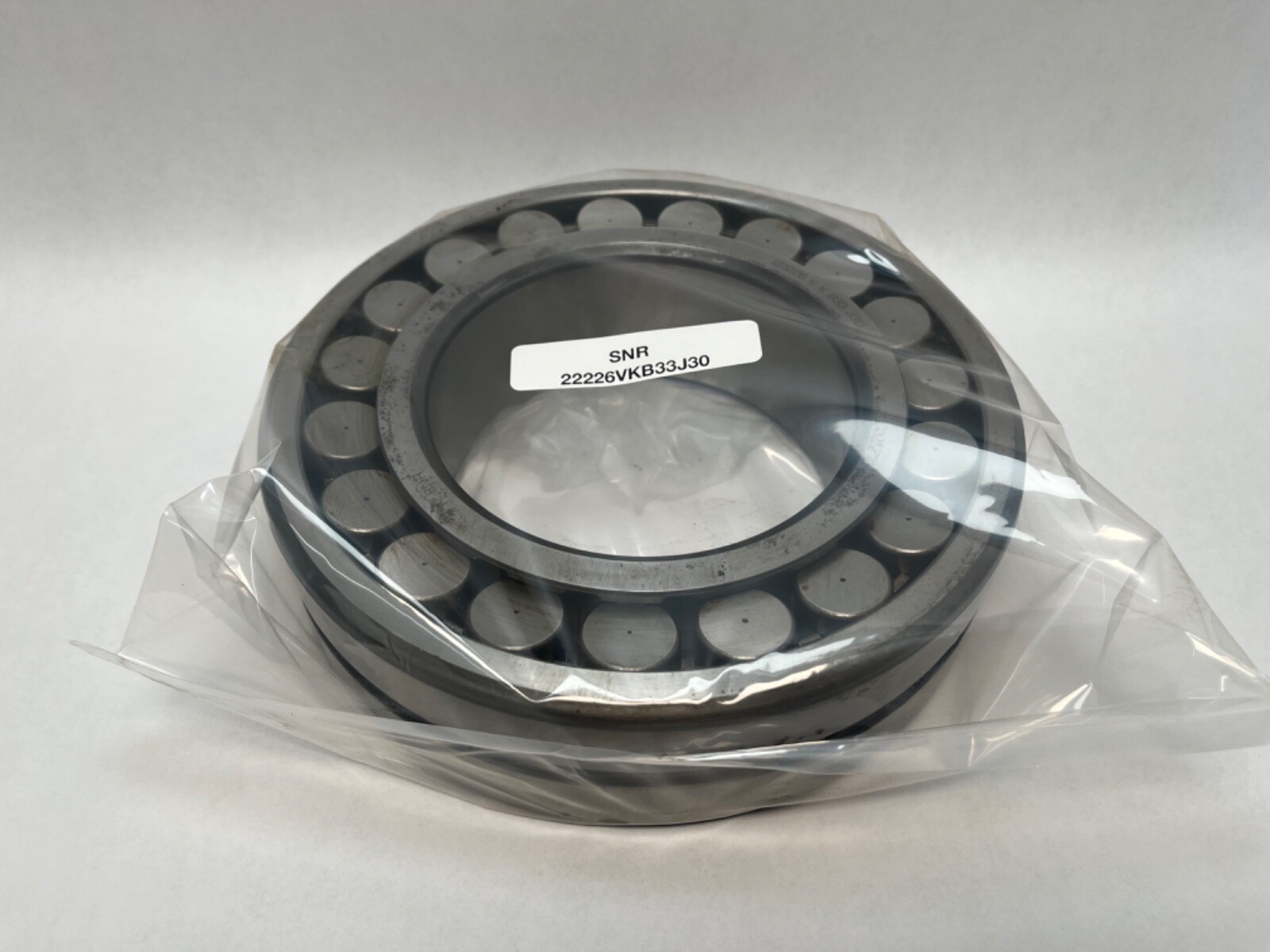 SNR 22226VKB33J30 Spherical Bearing 130x230x64 mm 22226 V K W33/B33 C3/J30