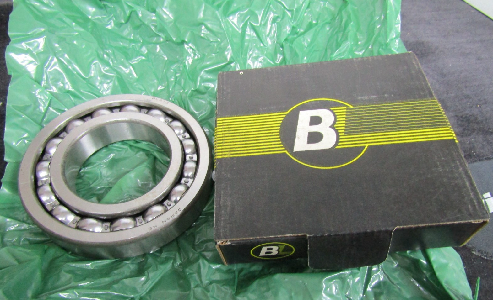 ✌️NEW BOWER BL213 ROLLER BEARING
