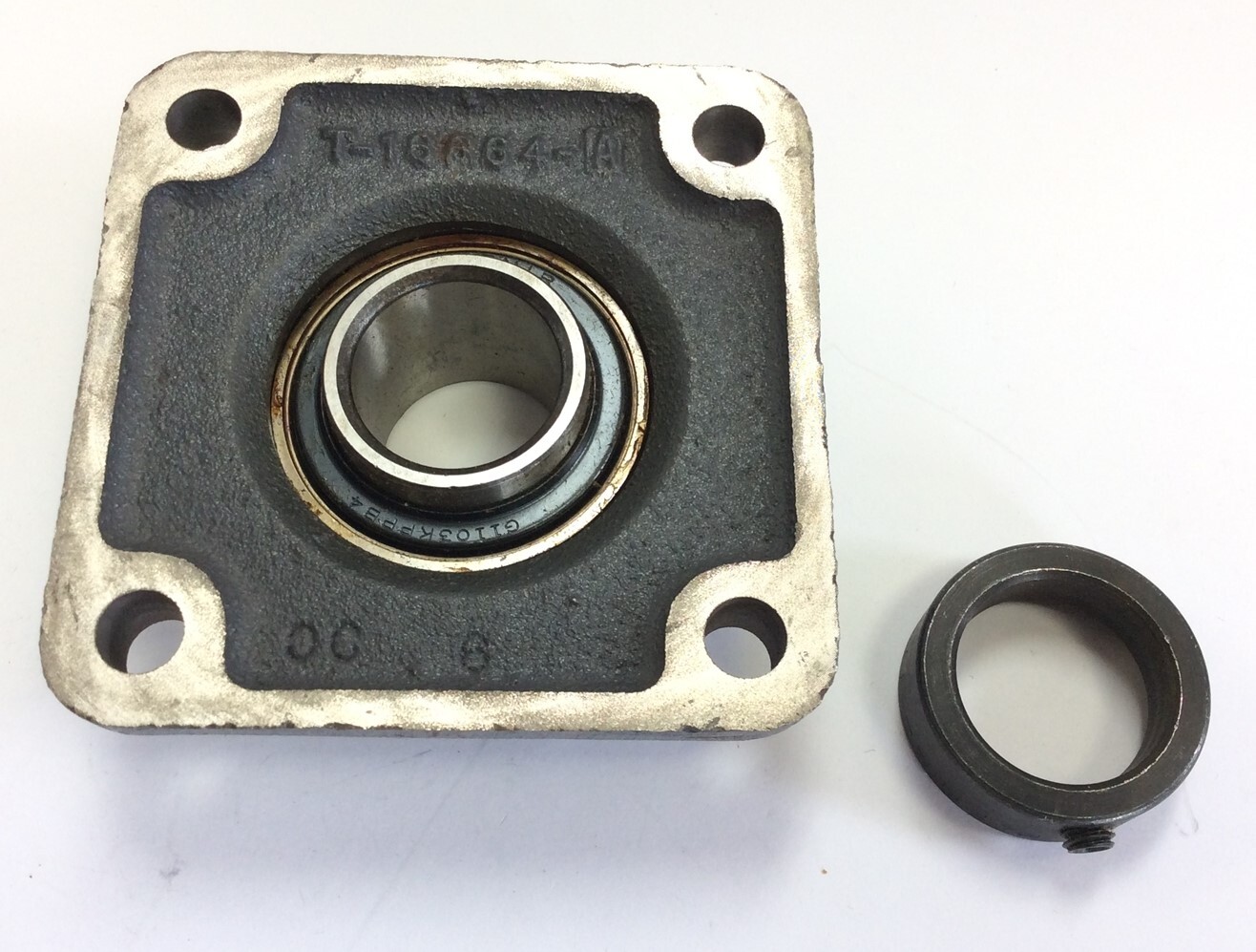 Torrington Fafnir TCJ 1 1/4 S Pillow Block Flanged Ball Bearing Unit 1.25″ Bore