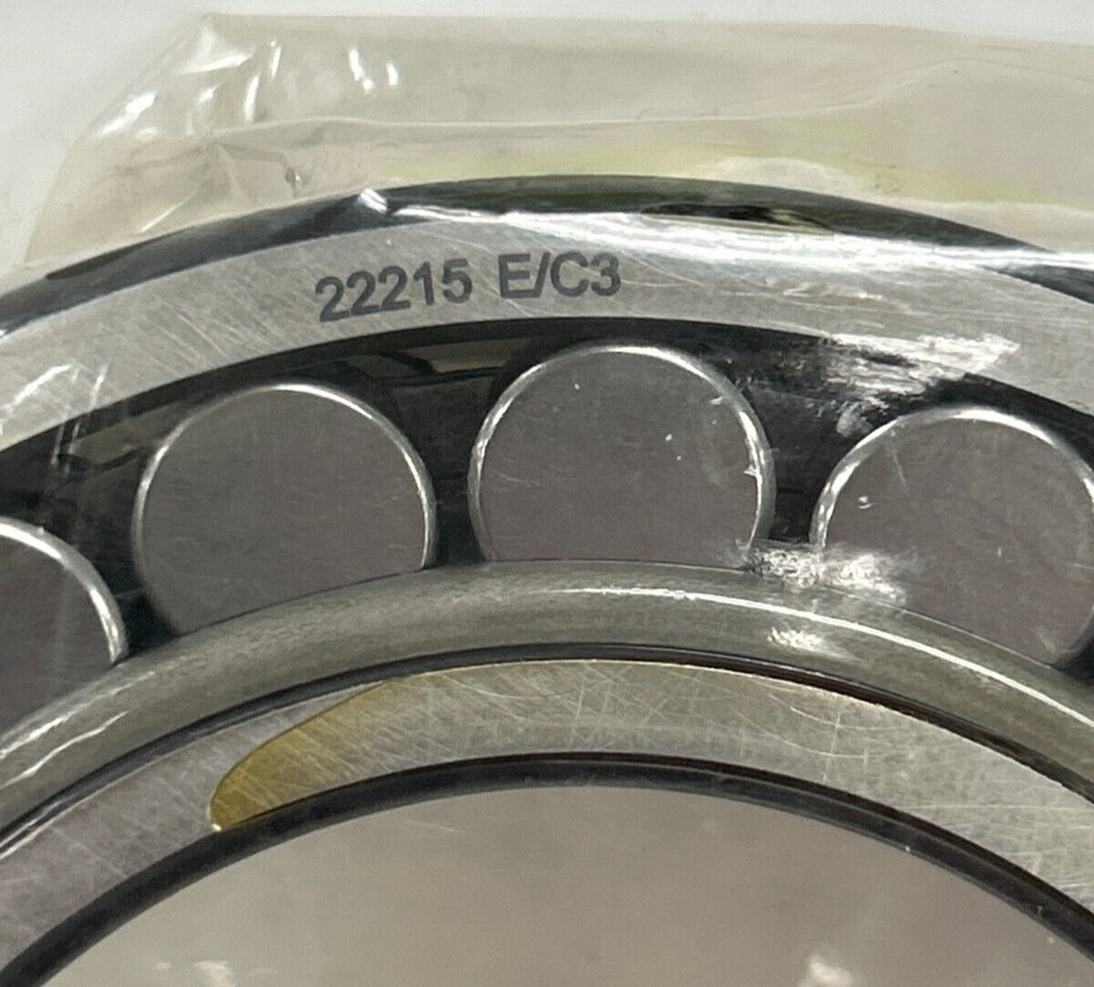 SKF SPHERICAL ROLLER BEARING 22215 E/C3 75 MM ID 130 MM OD 31 MM WIDTH