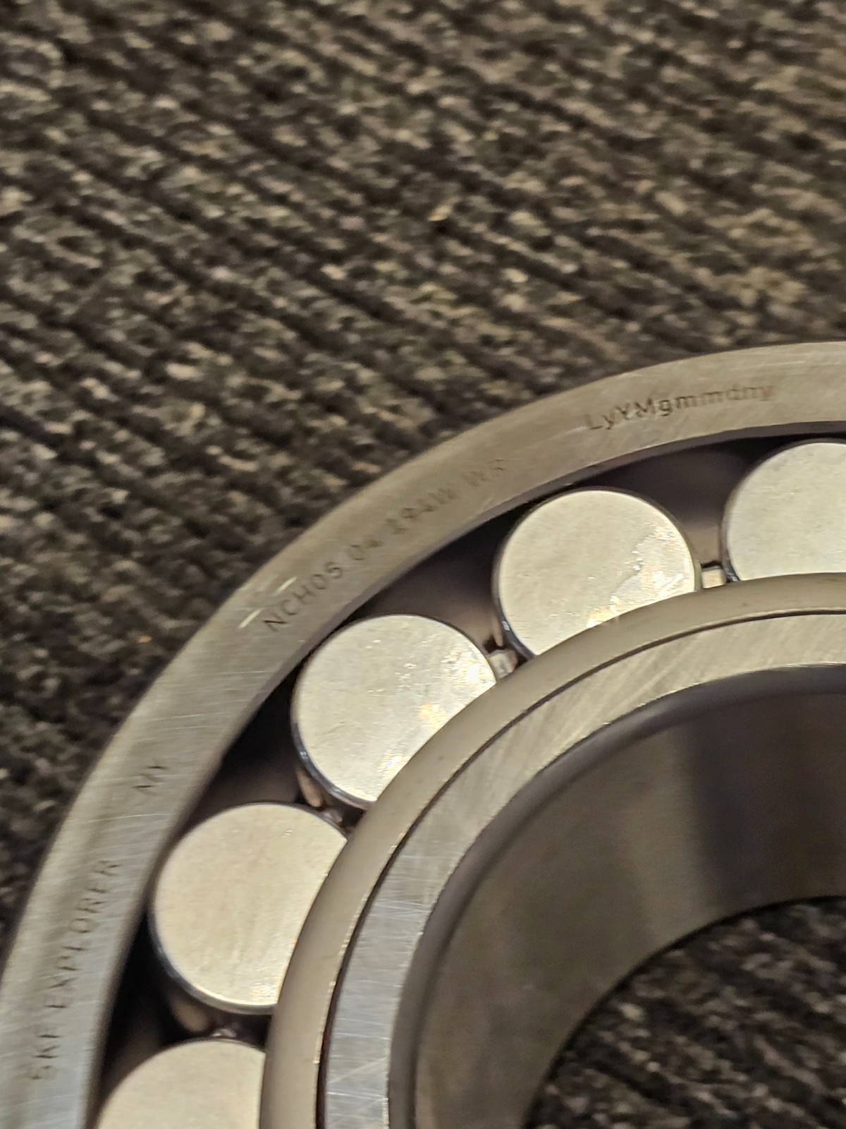 SKF 22316 E/C3 Spherical Roller Spherical Roller Bearing 80mm I.D 70mm O.D