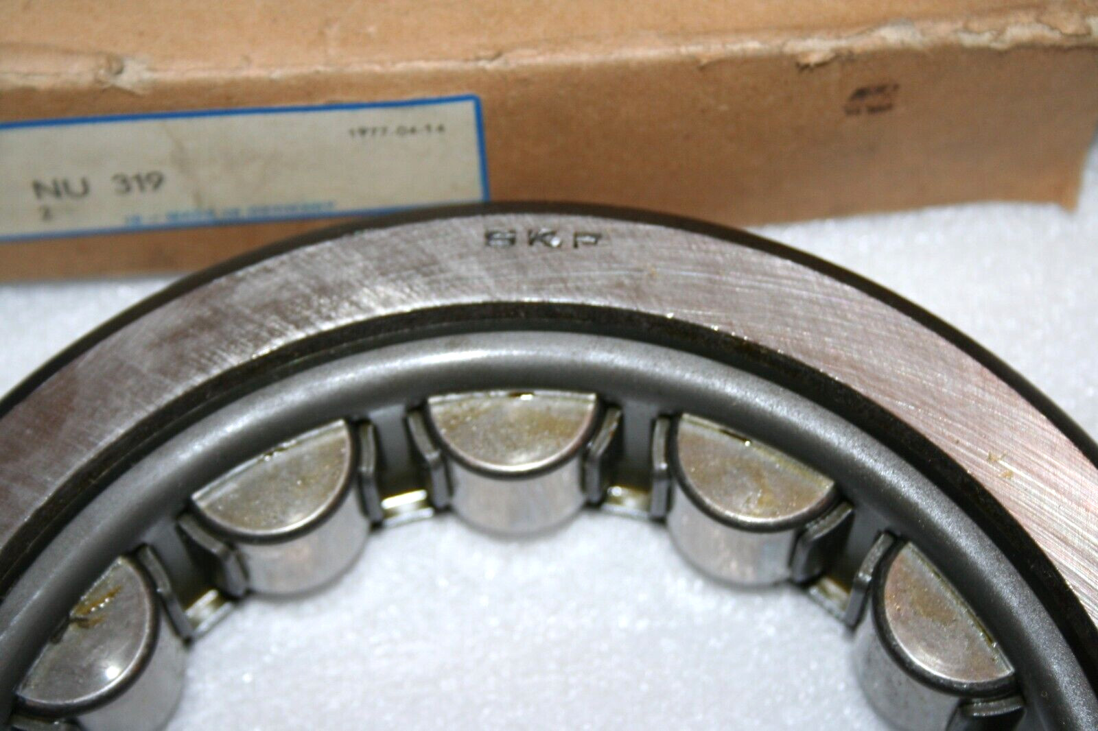 SKF NU 319 Cylindrical Roller Bearing Outer Ring, 200mm OD 45mm Width * NEW *