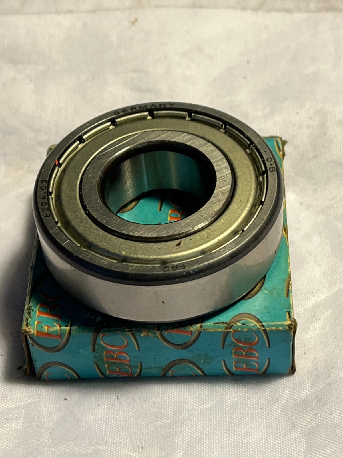 FAG 6204.C3 DEEP GROOVE BALL BEARING NIB