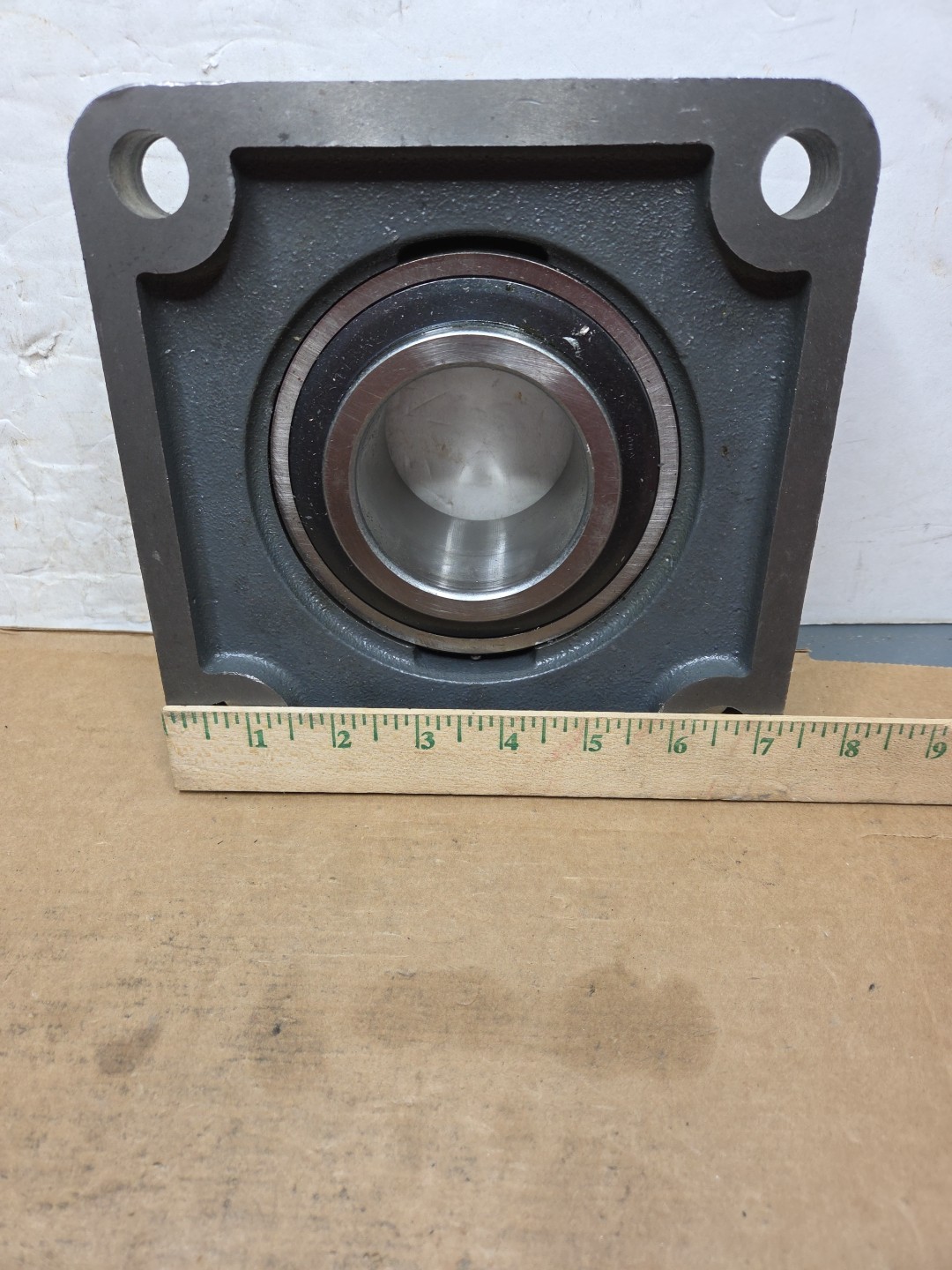 PEER F213 F-213-h BEARING & Housing 4 Bolt Flange 2-1/2″ Or 65mm