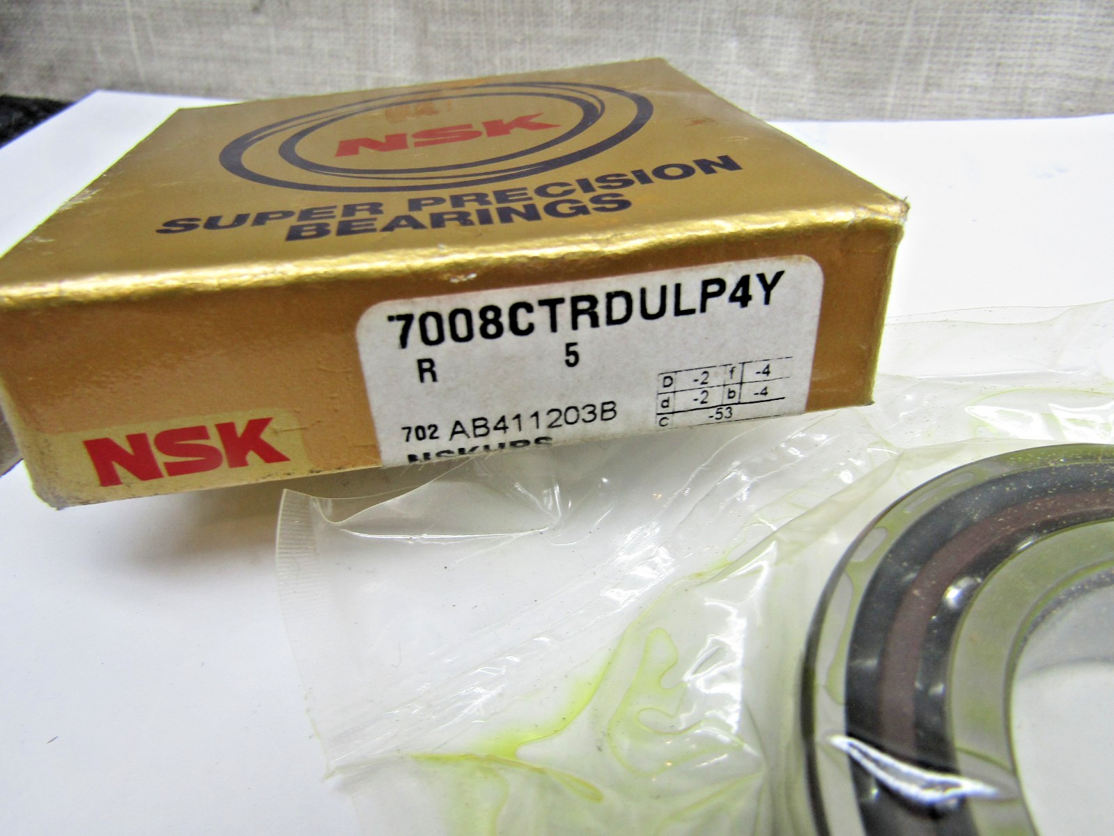 NSK 7008CTRDULP4Y Single Bearing 40mm X 68mm X 15mm Precision Bearing