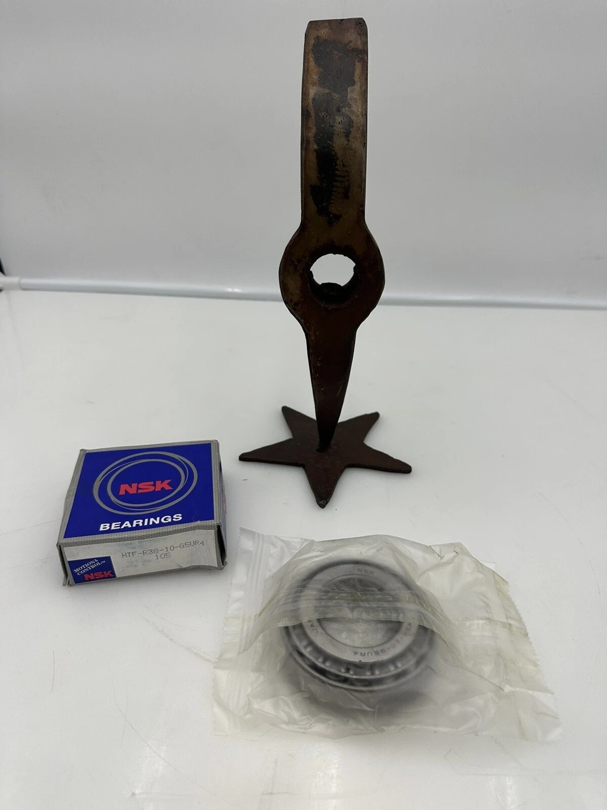 NSK HTF-R38-10-G5UR4 Tapered Roller Bearing Assembly 38x75x23.5 New OEM