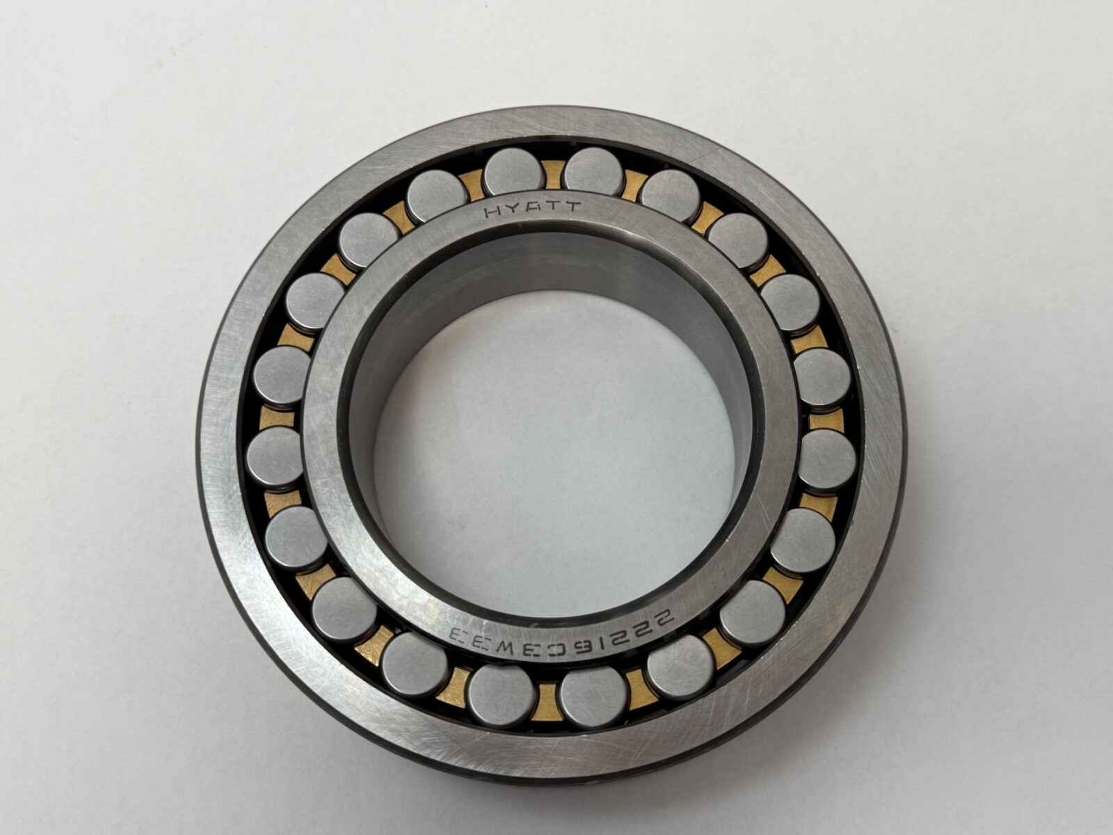 Hyatt 22216MBC3W33 Bearing 22216-MB-C3-W33 22216BR 22216M 80x140x33 mm