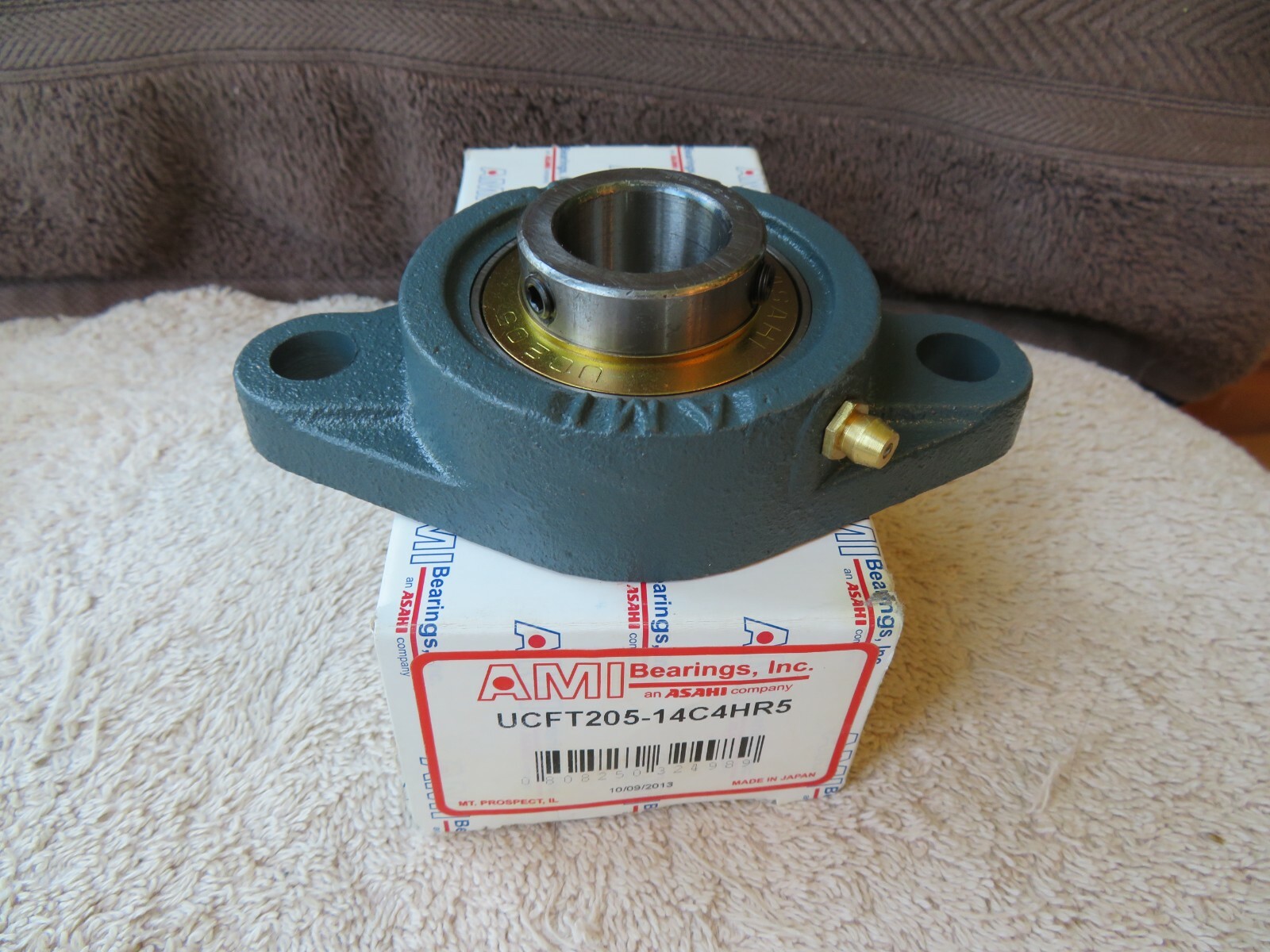 NEW AMI ASAHI 2 BOLT FLANGE BEARING WITH SET SCREWS UCFT205-14C4HR5 7/8″ BORE