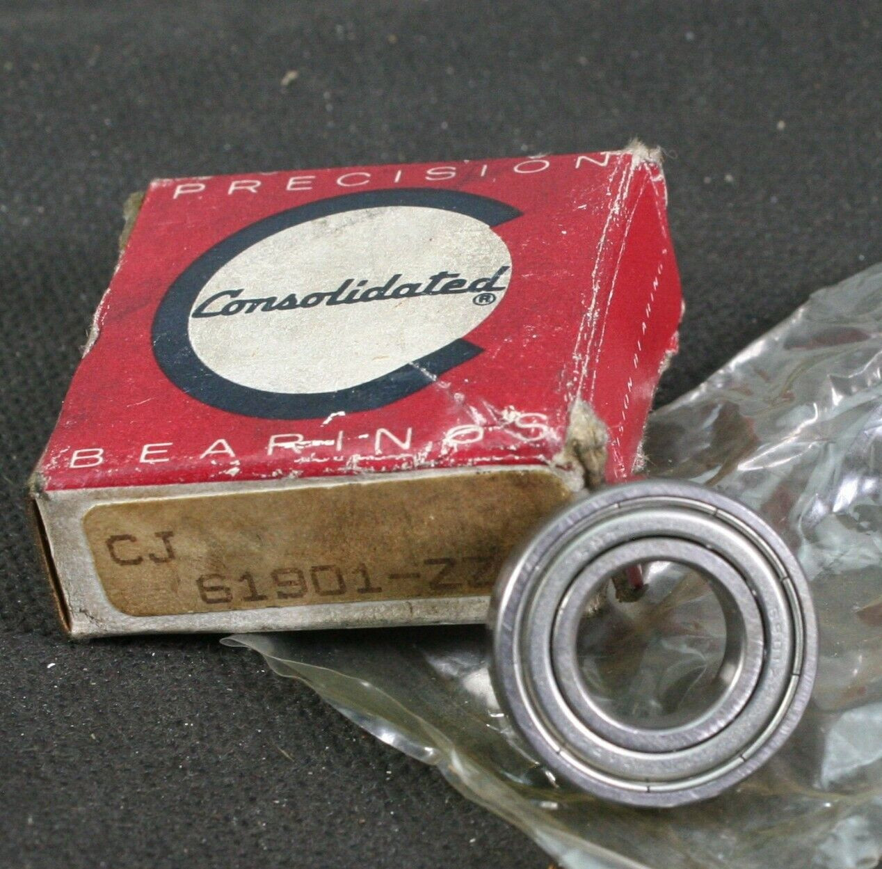 One (1) Consolidated 61901 ZZ Deep Groove Bearing 12MM ID NEW